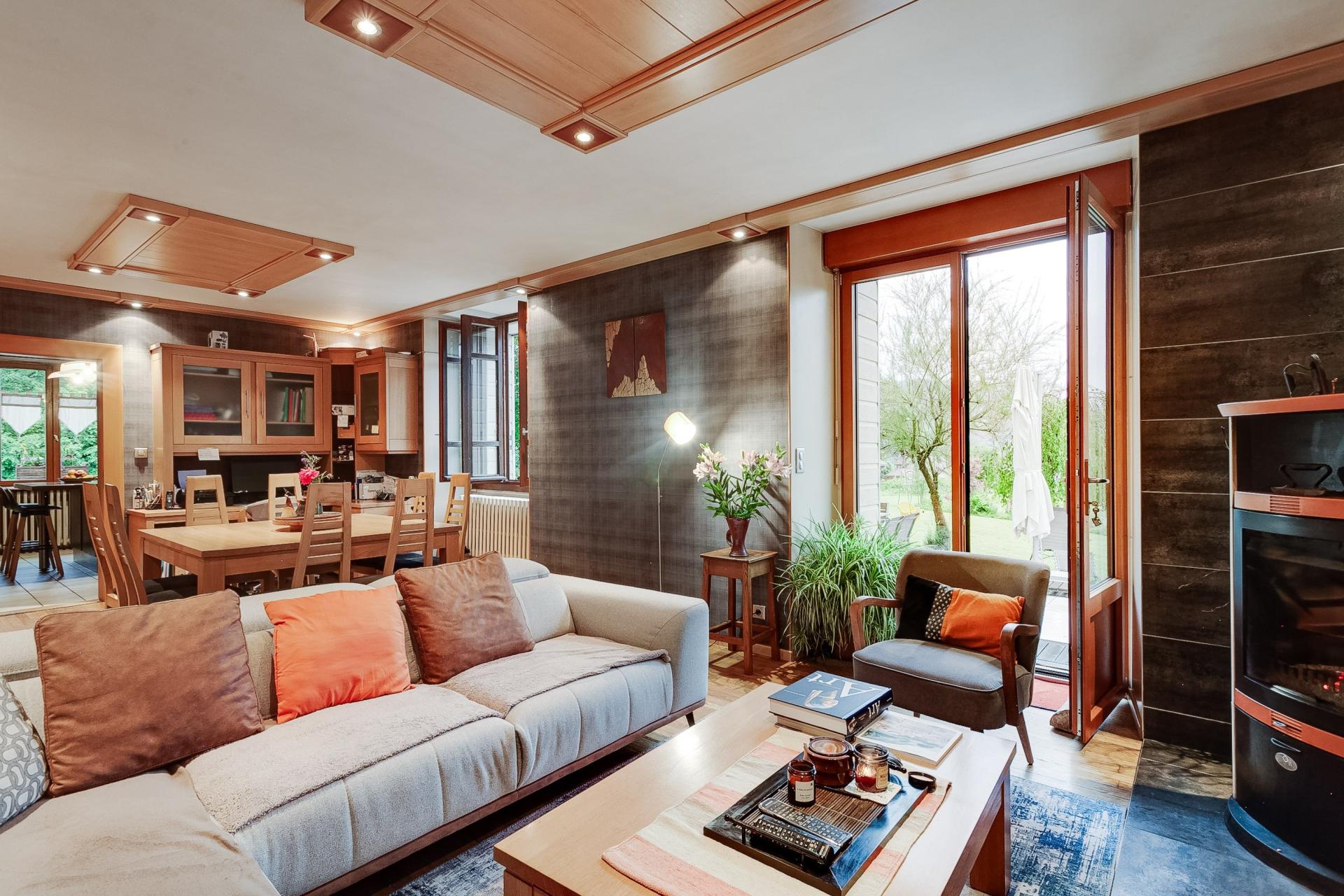 Photo 4 of the listing.