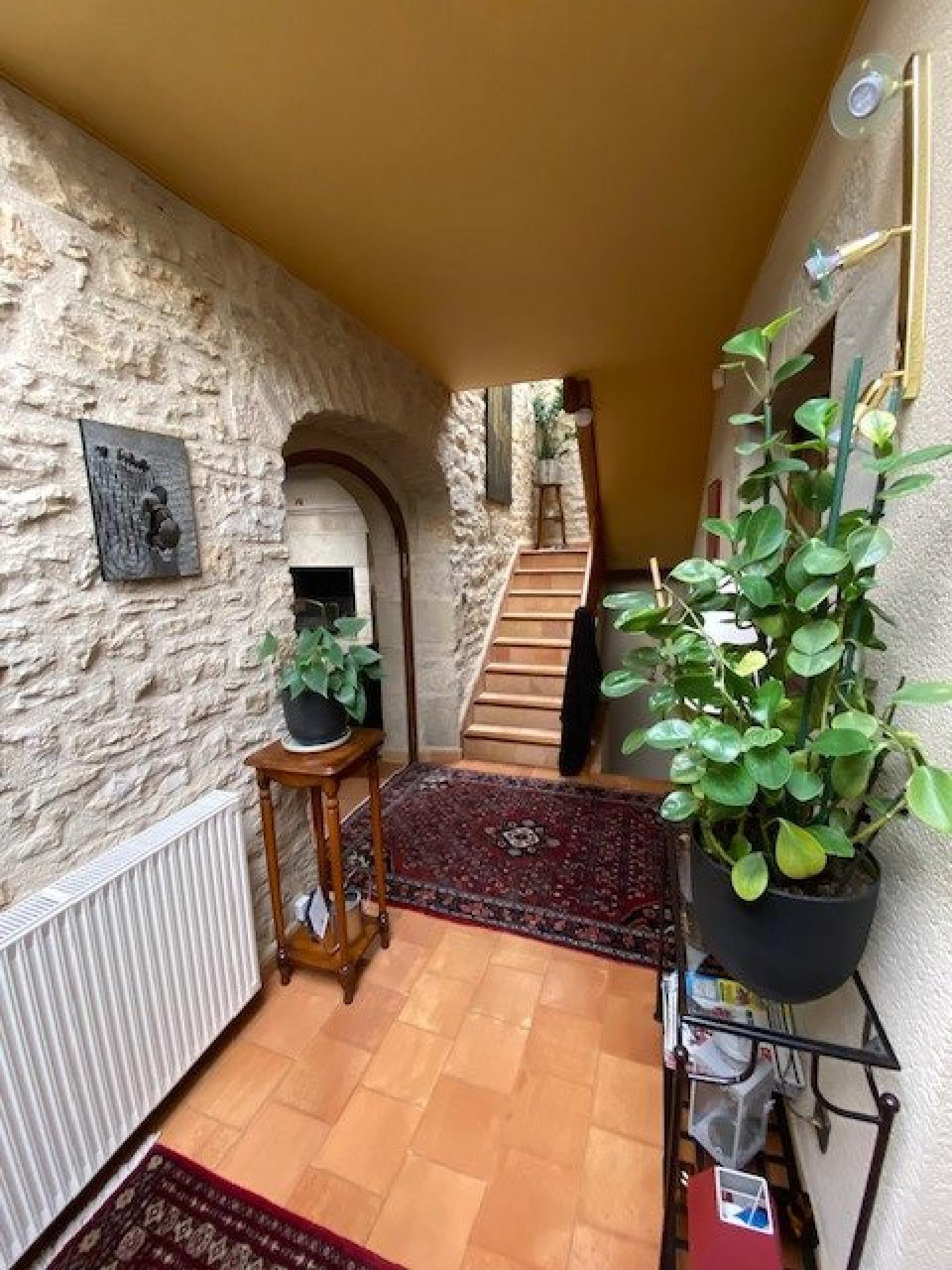 Photo 5 of the listing.