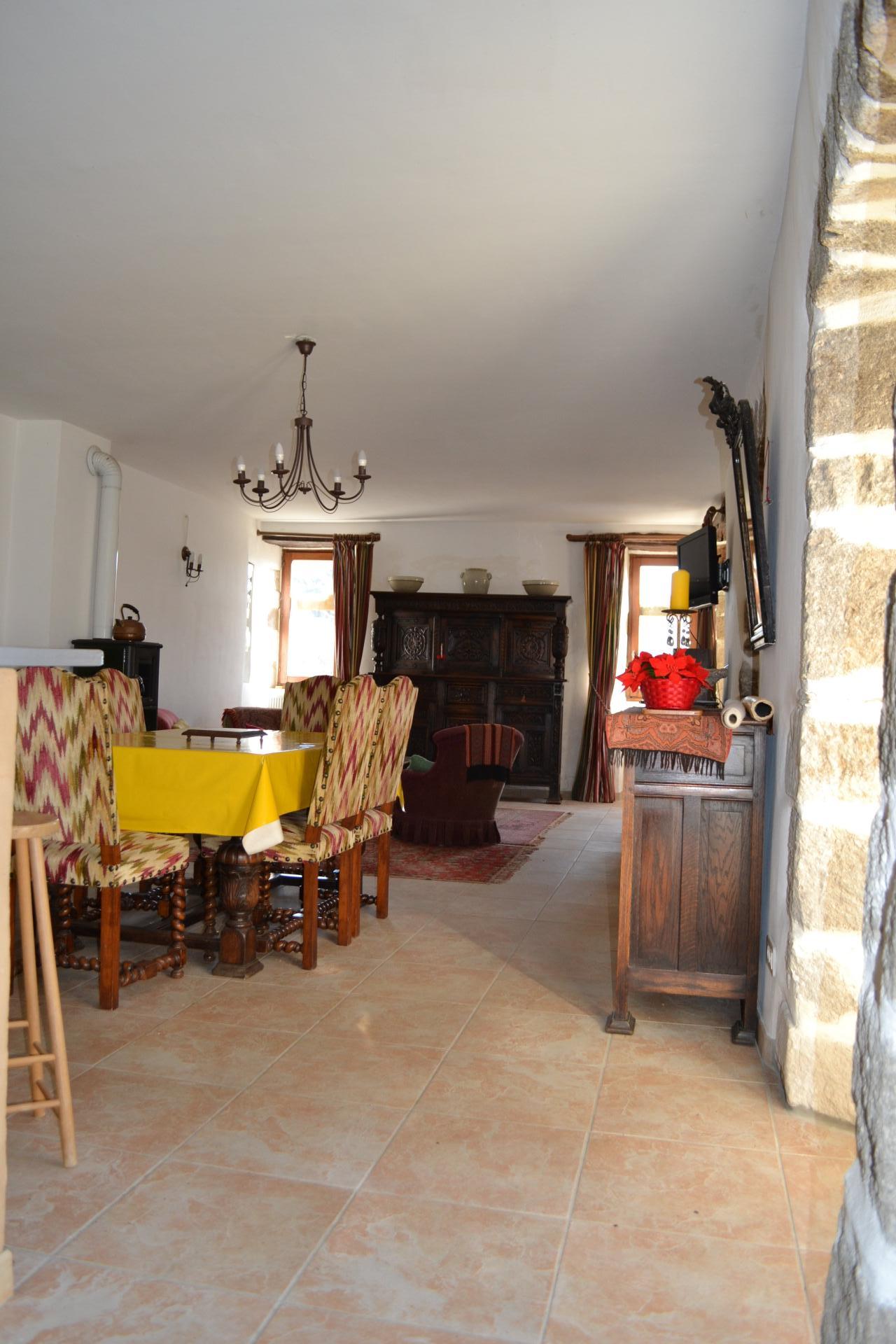 Photo 12 of the listing.