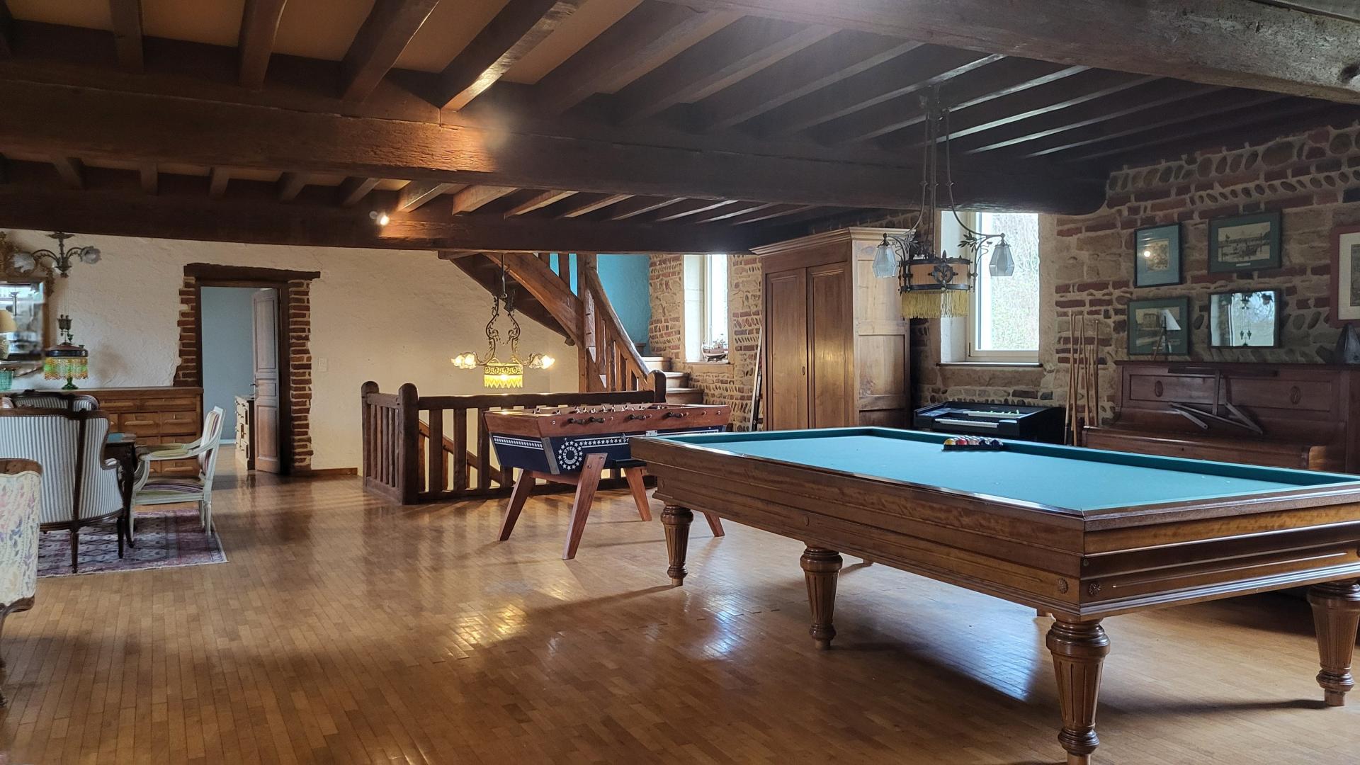 Photo 19 of the listing.