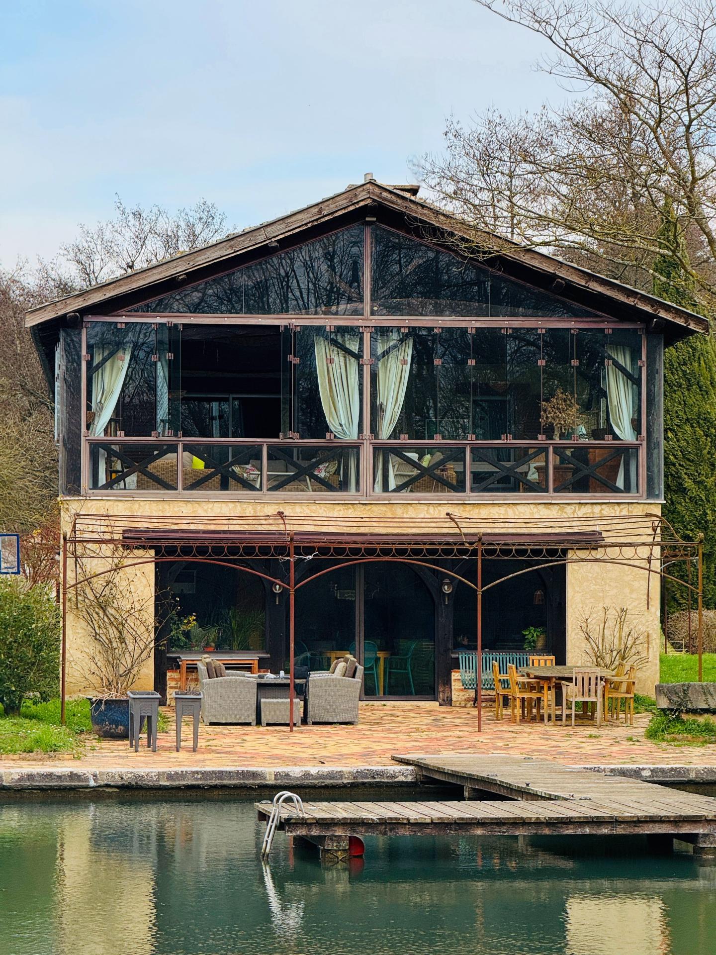 Photo 21 of the listing.