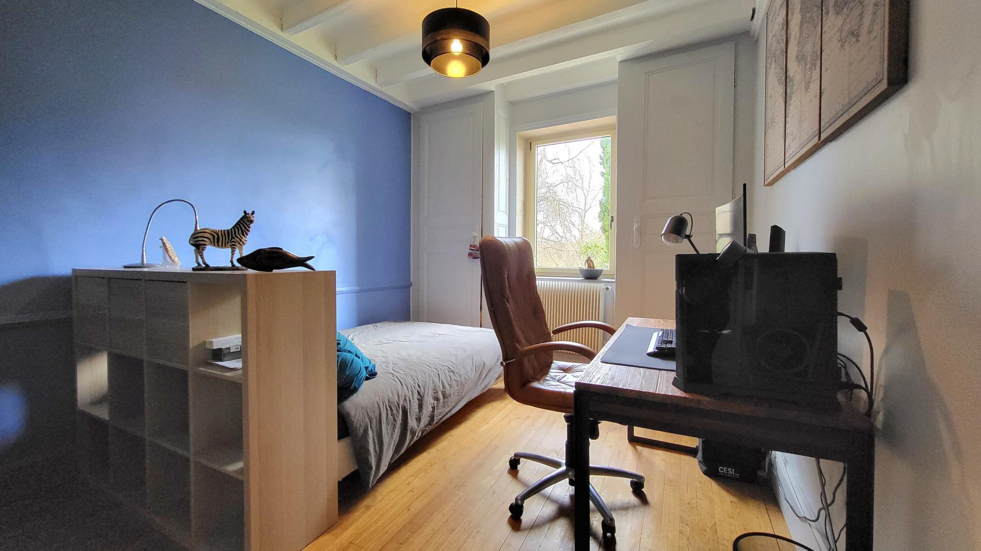 Photo 17 of the listing.