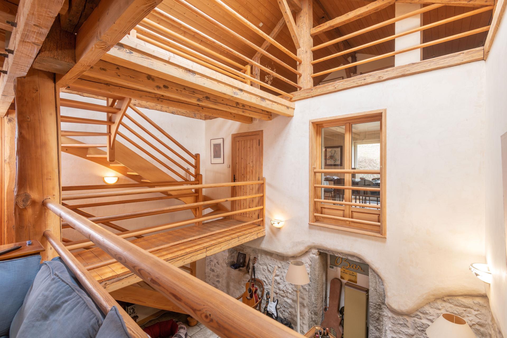 Photo 10 of the listing.