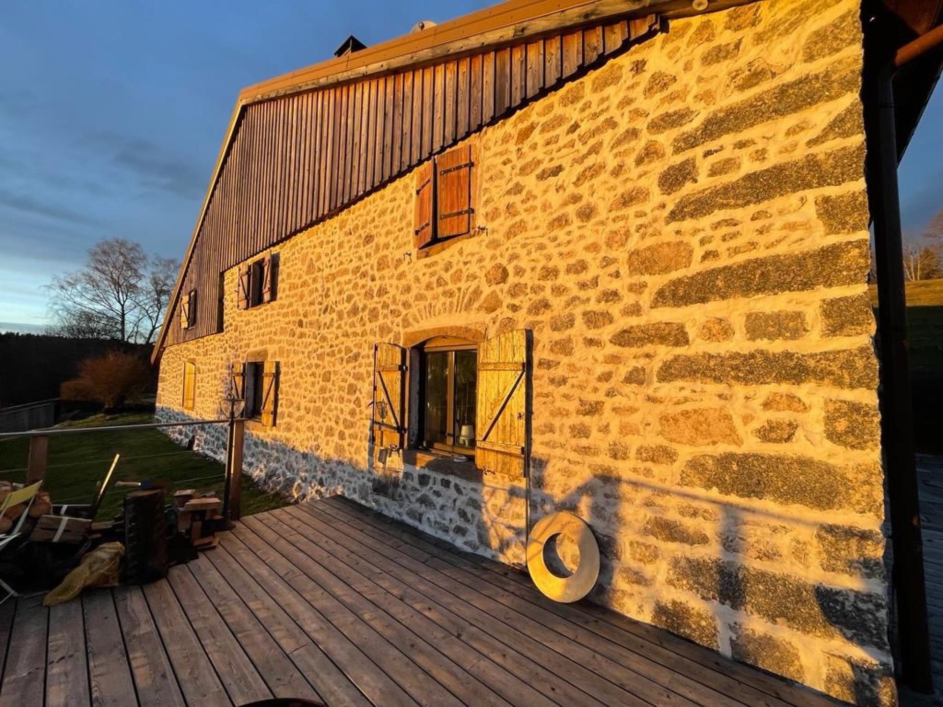 Photo 9 of the listing.