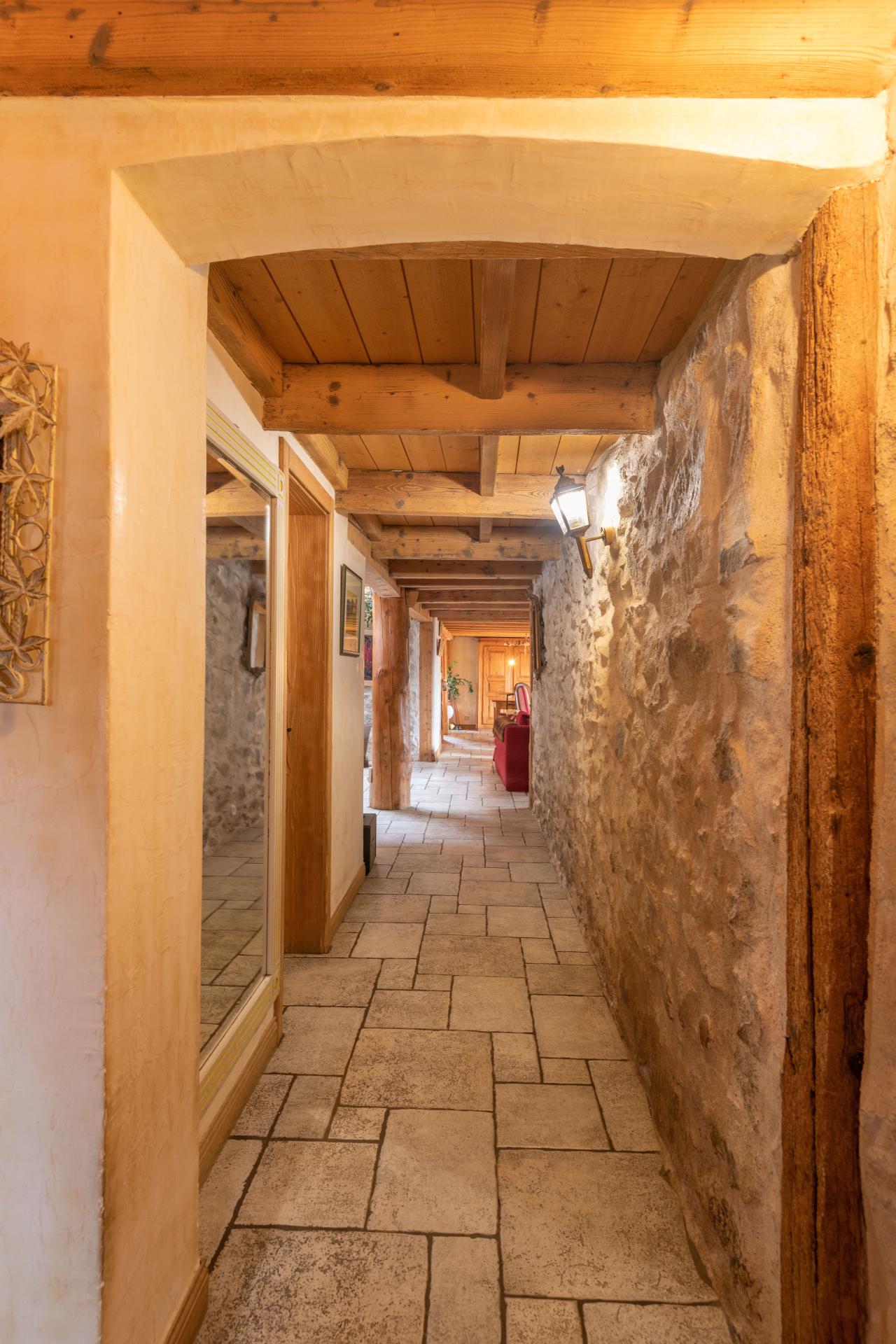 Photo 11 of the listing.