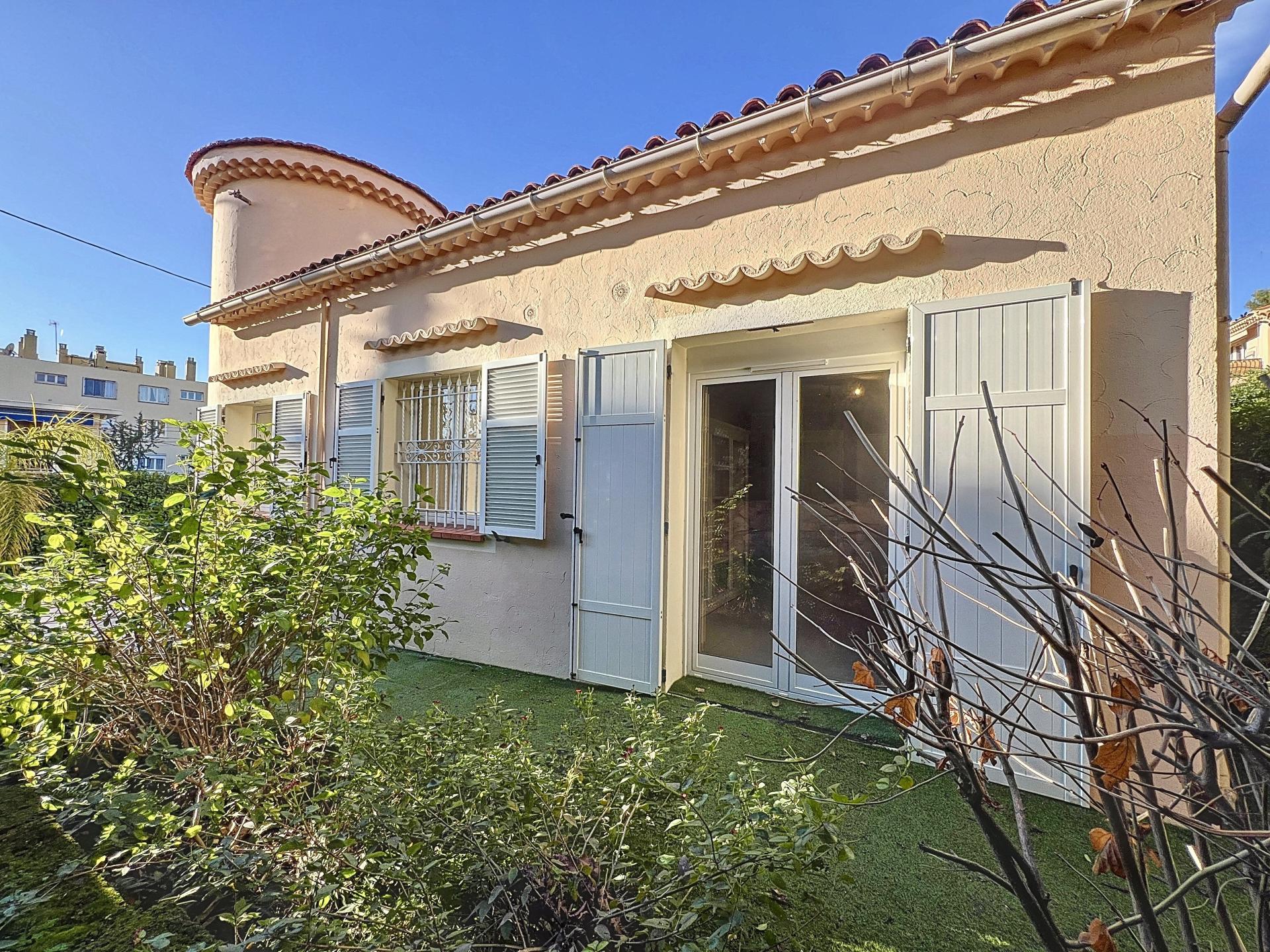 Photo 5 of the listing.