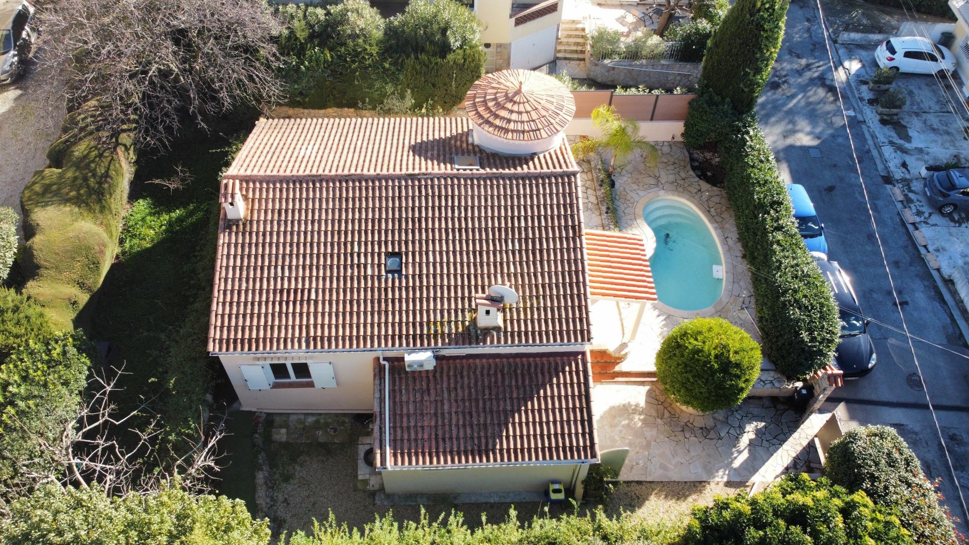 Photo 15 of the listing.