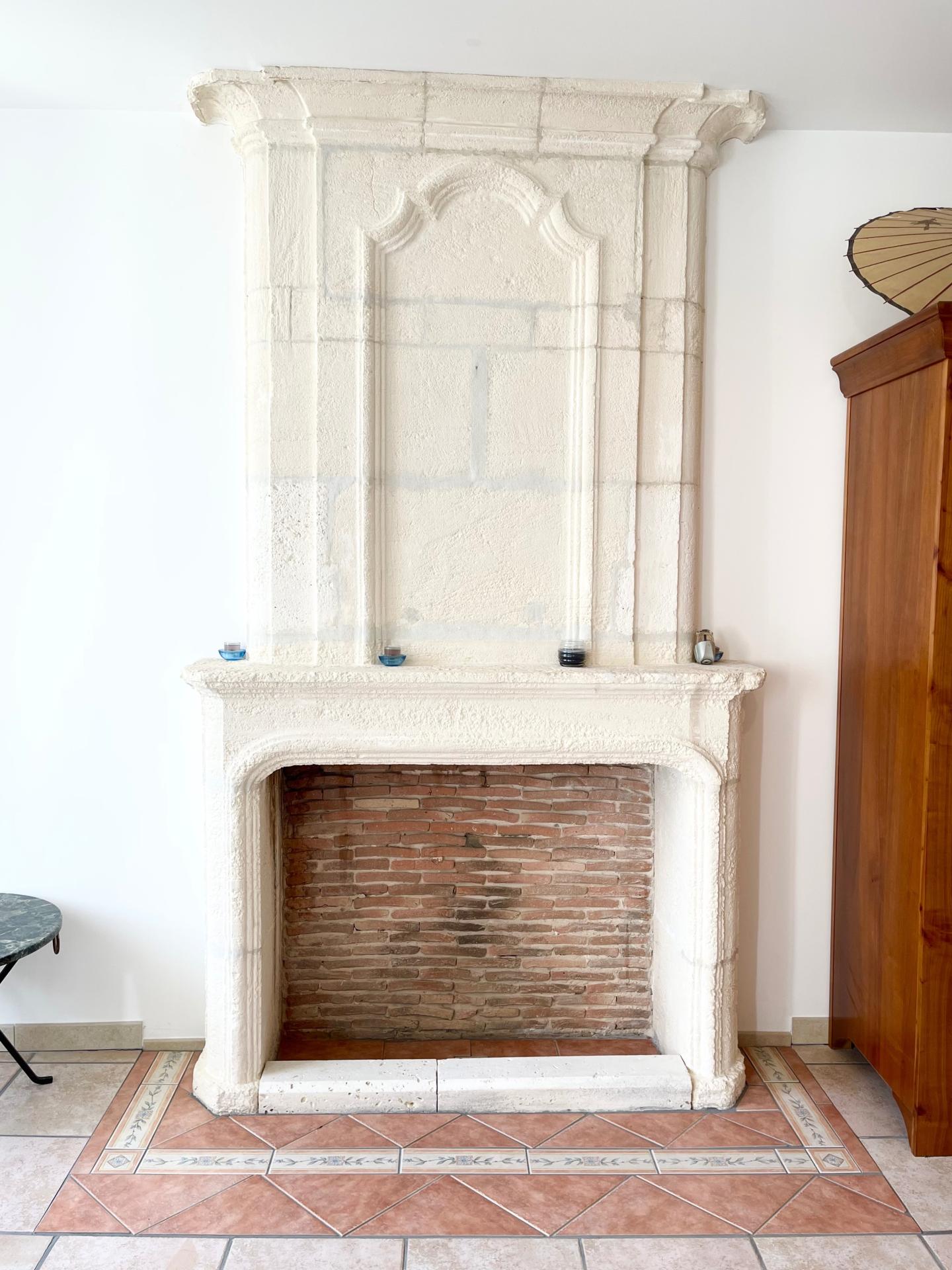 Photo 10 of the listing.