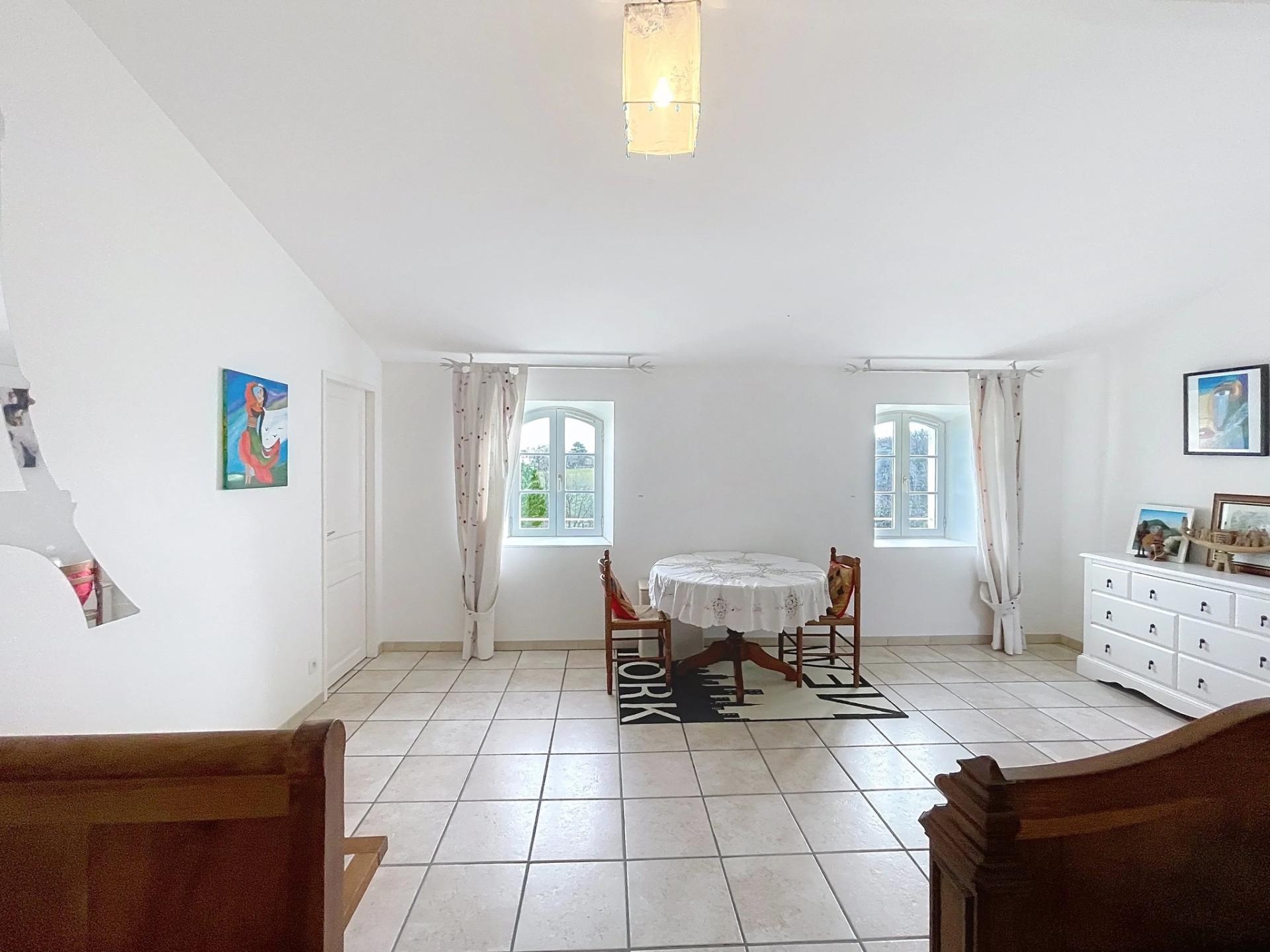 Photo 19 of the listing.