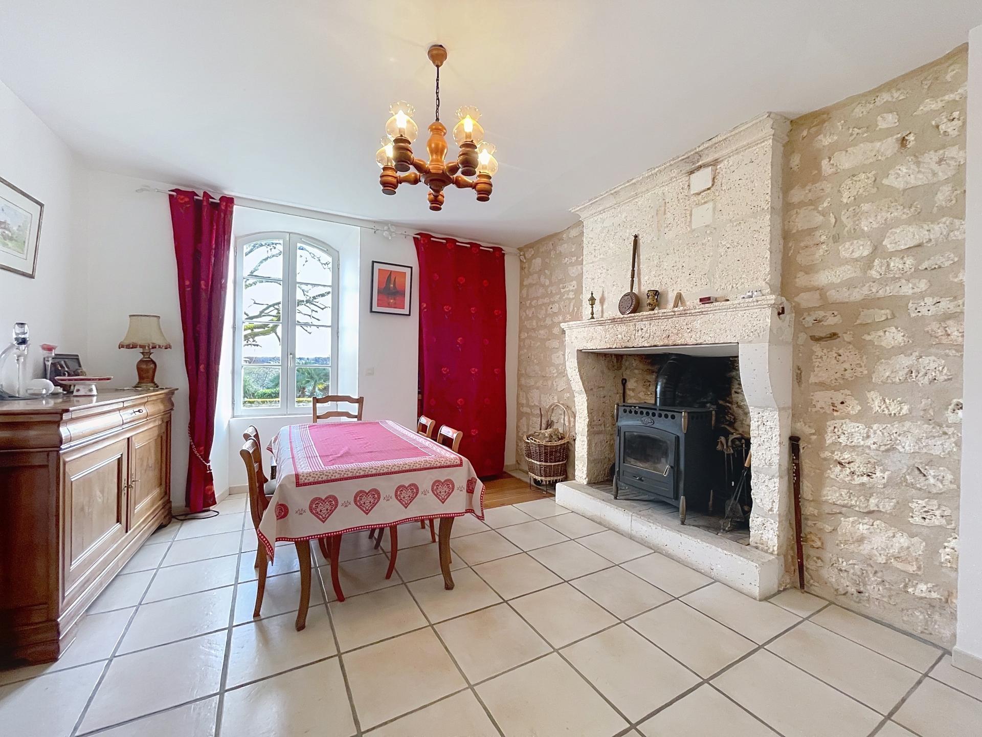 Photo 8 of the listing.