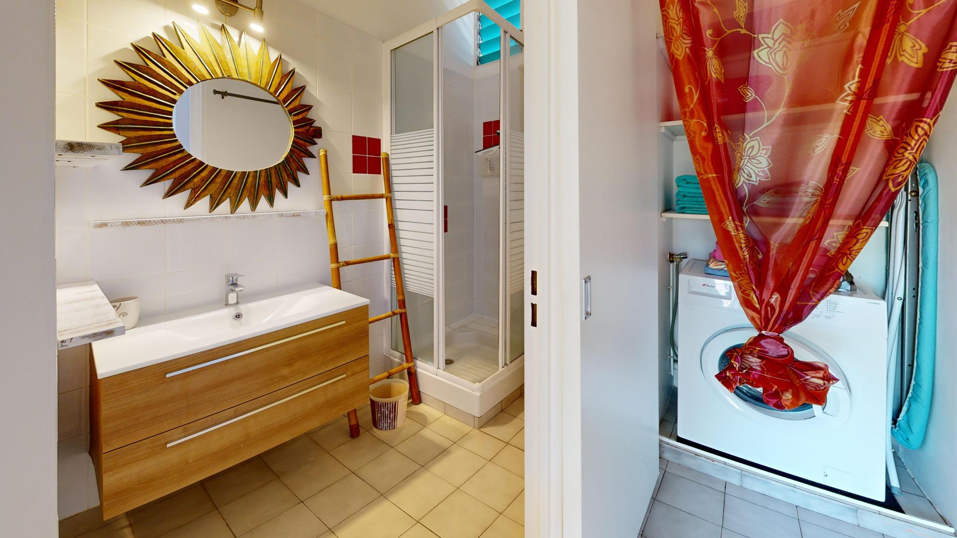 Photo 7 of the listing.