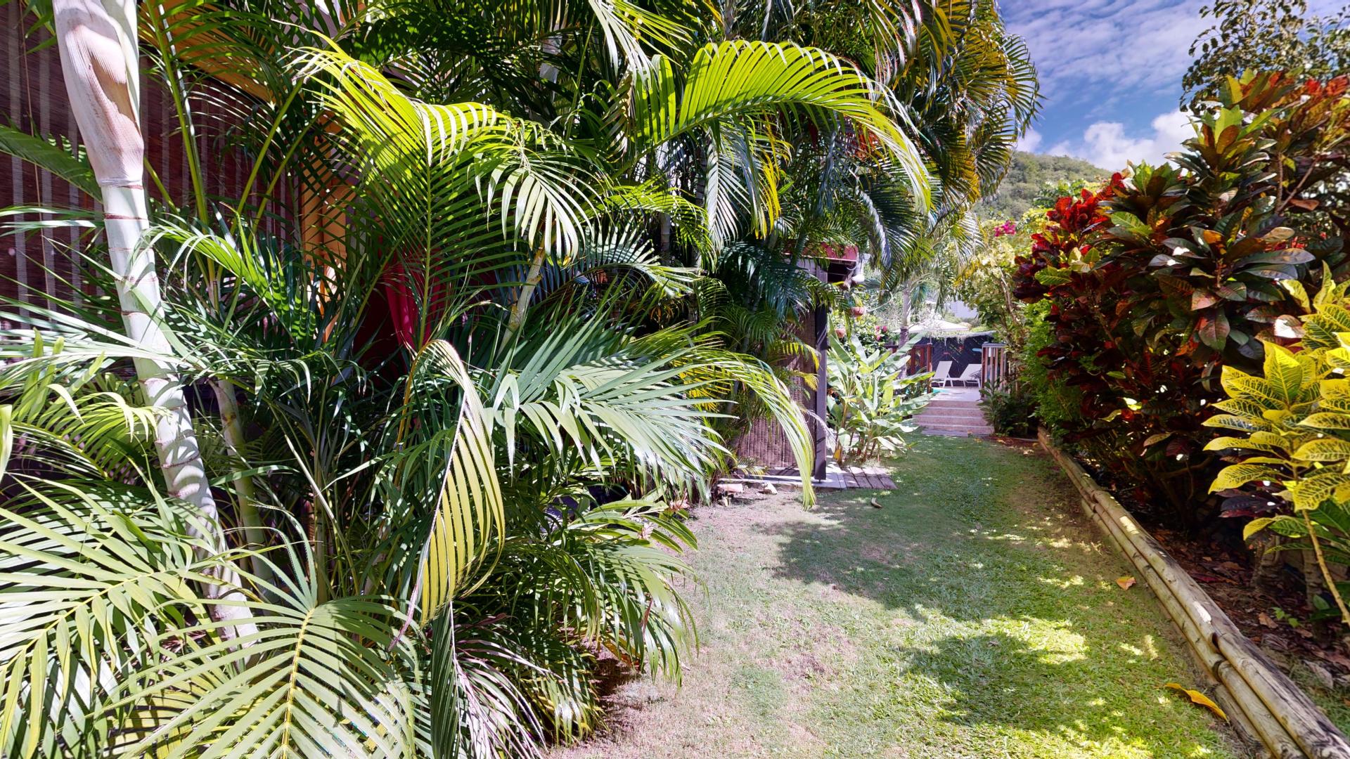 Photo 4 of the listing.