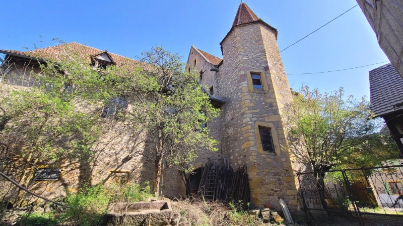 Photo 6 of the listing.