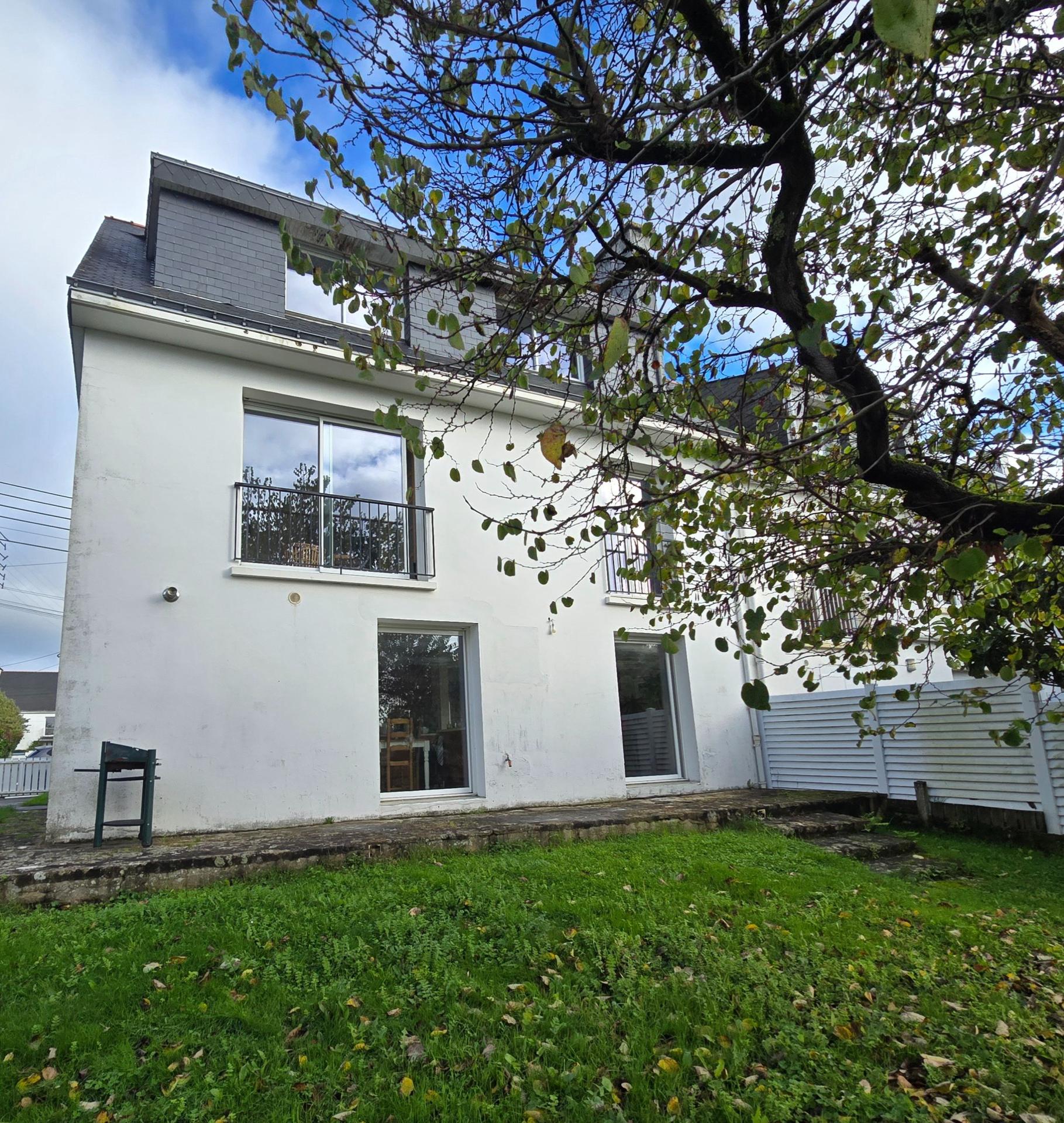 Photo 3 of the listing.