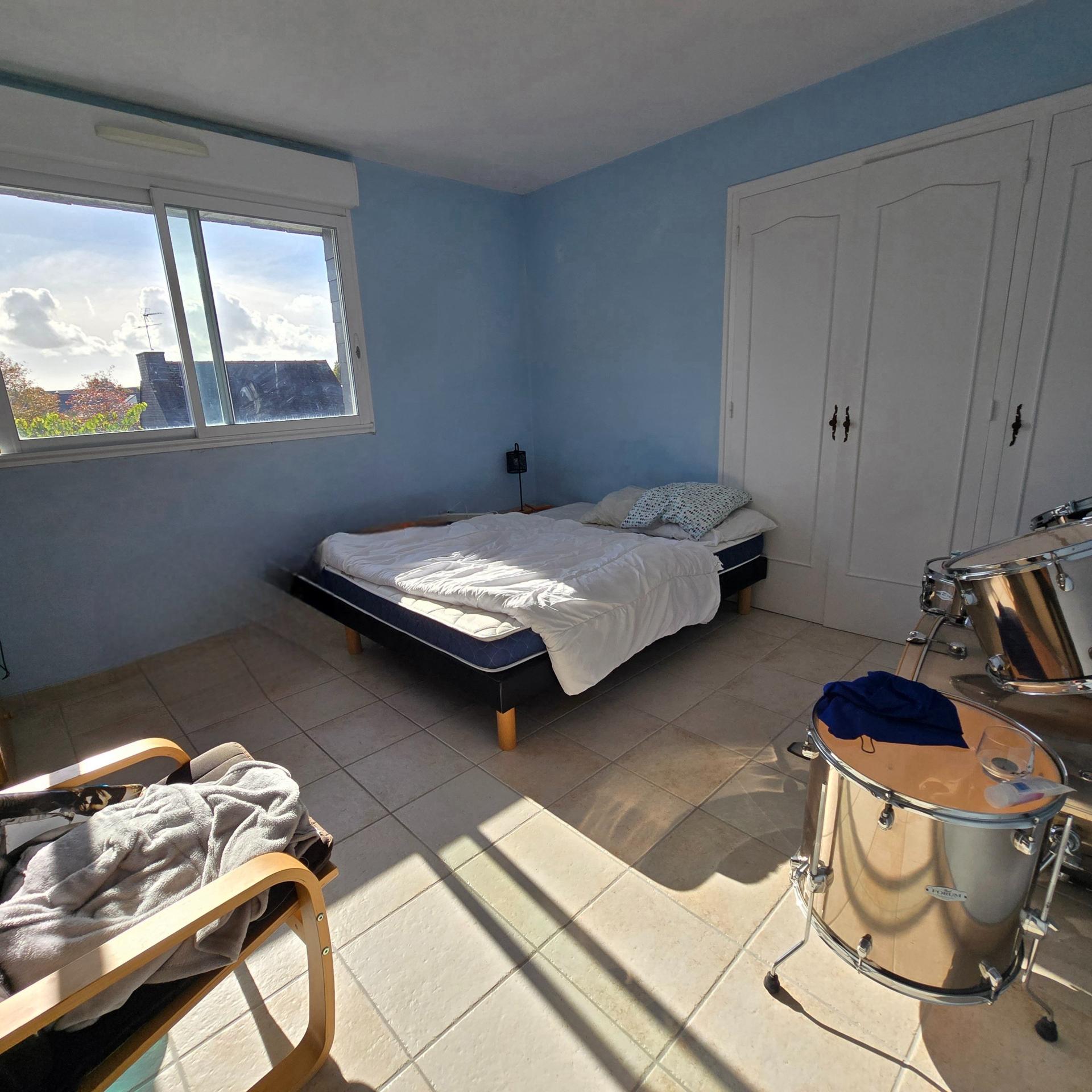 Photo 7 of the listing.