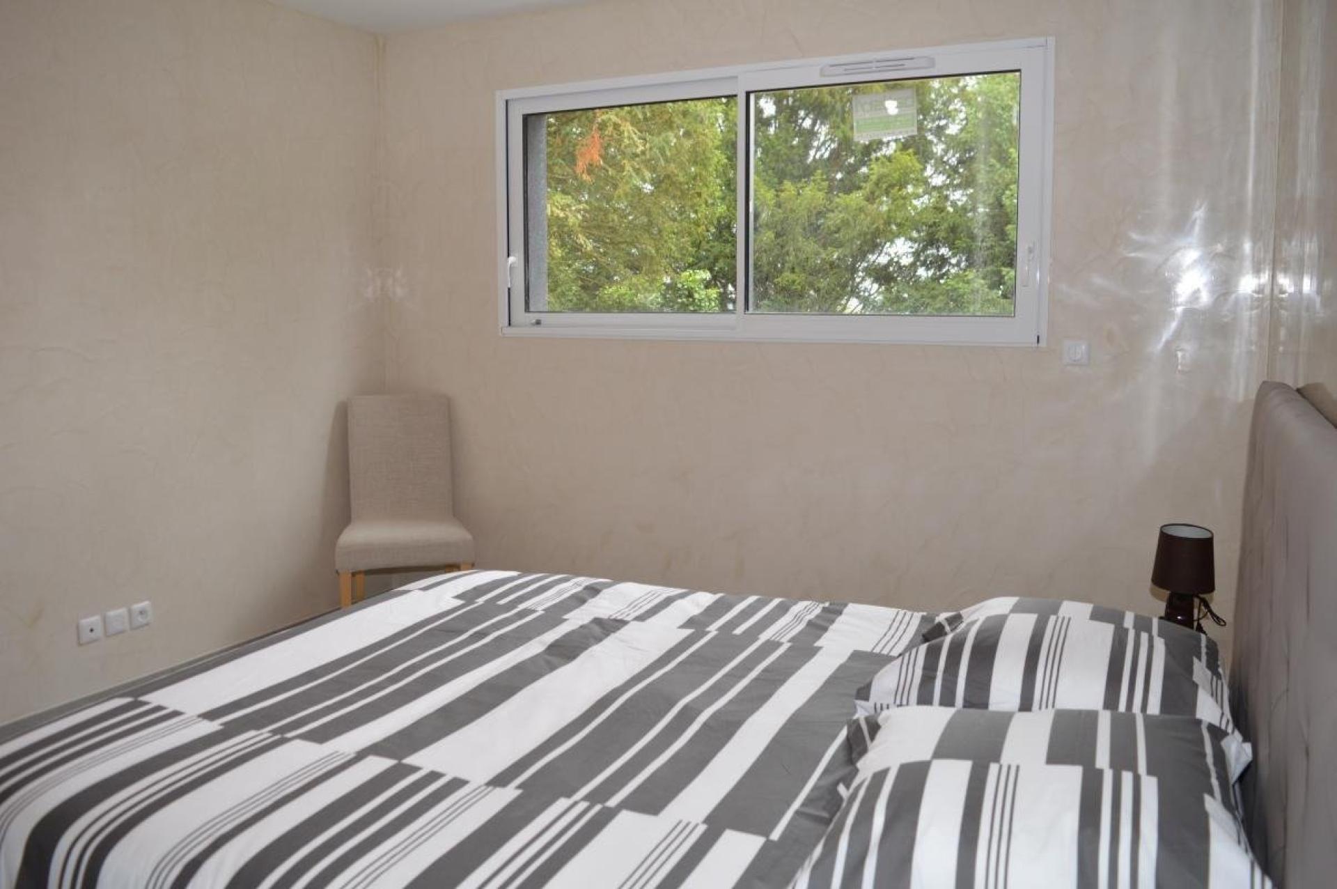 Photo 10 of the listing.