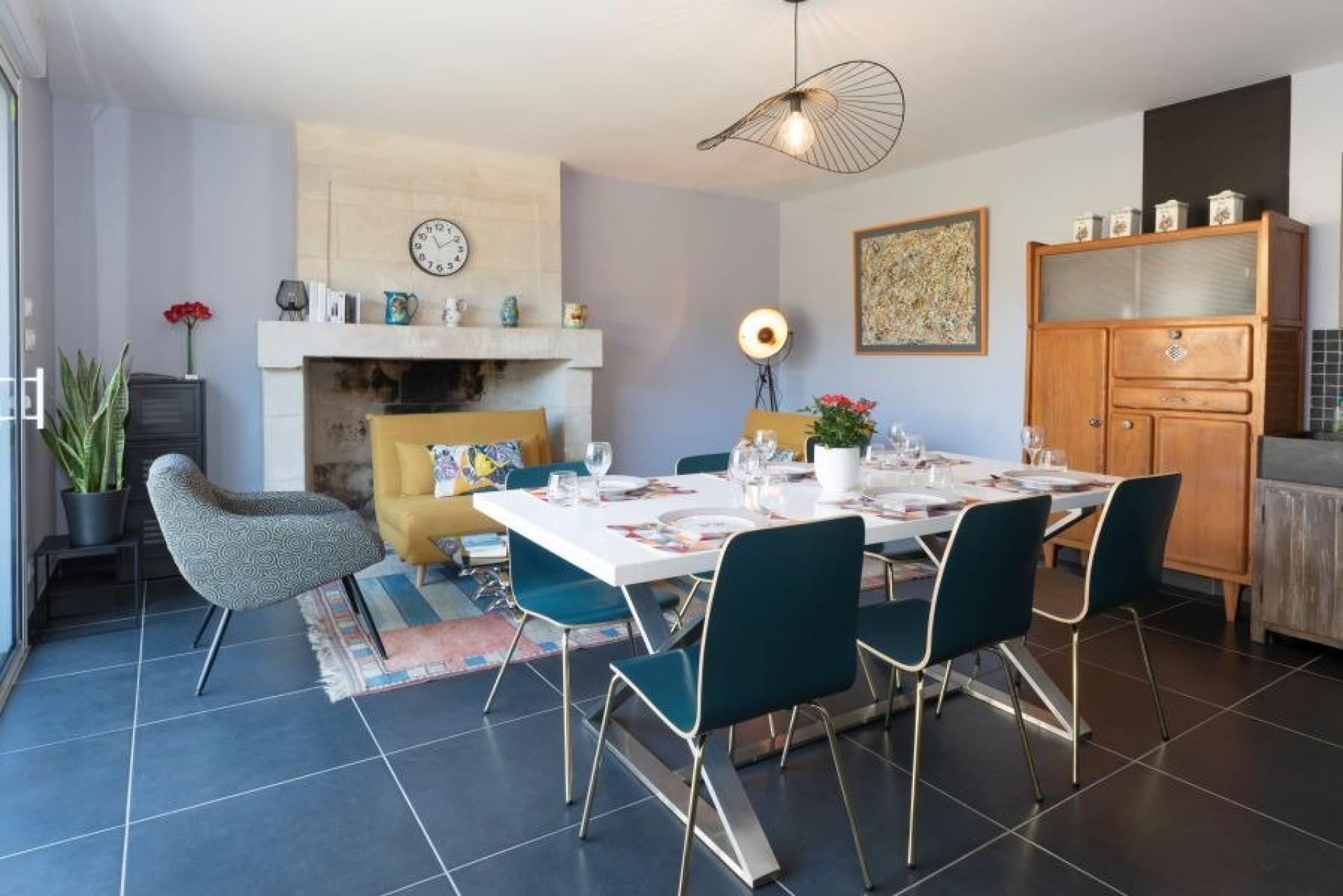 Photo 7 of the listing.