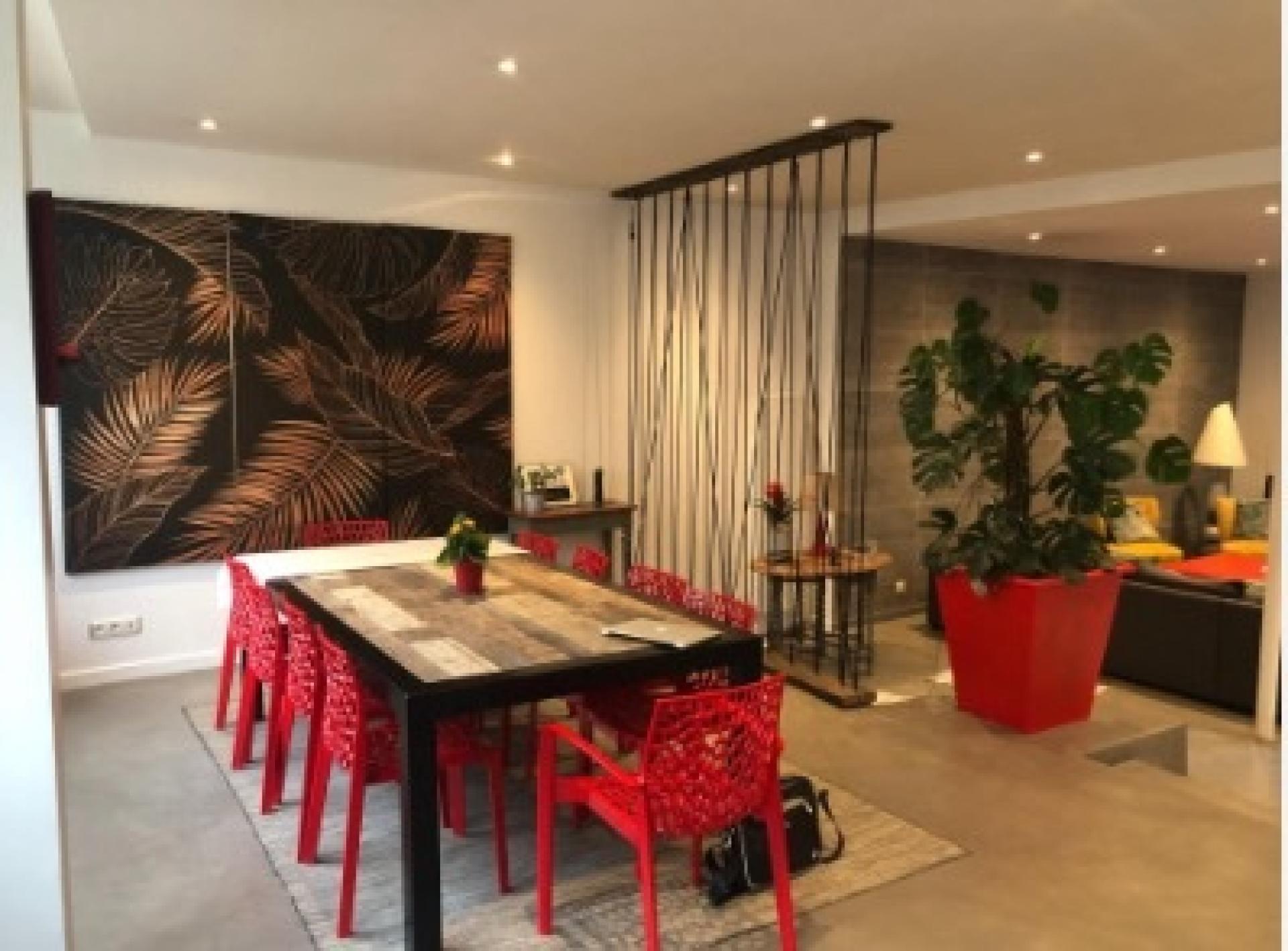 Photo 8 of the listing.