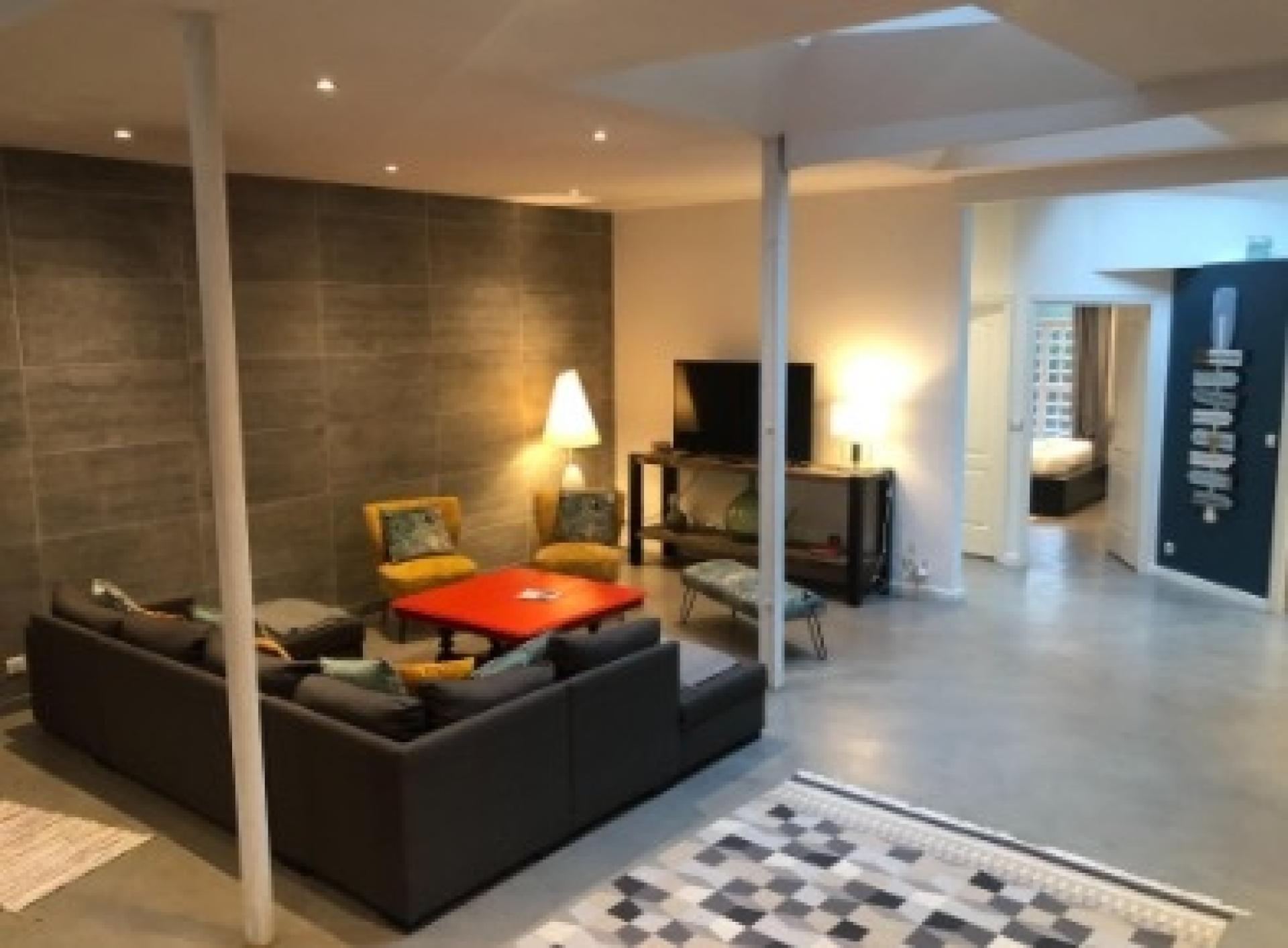 Photo 10 of the listing.