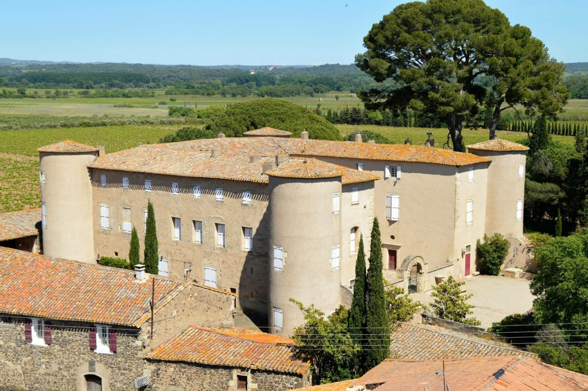 Photo 11 of the listing.