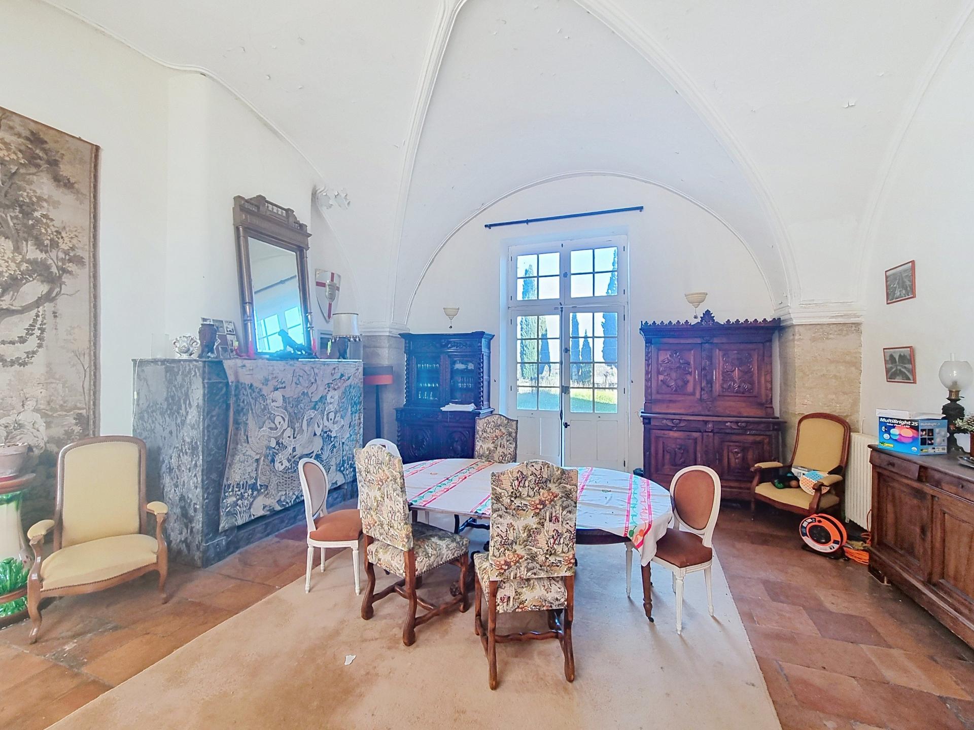 Photo 4 of the listing.