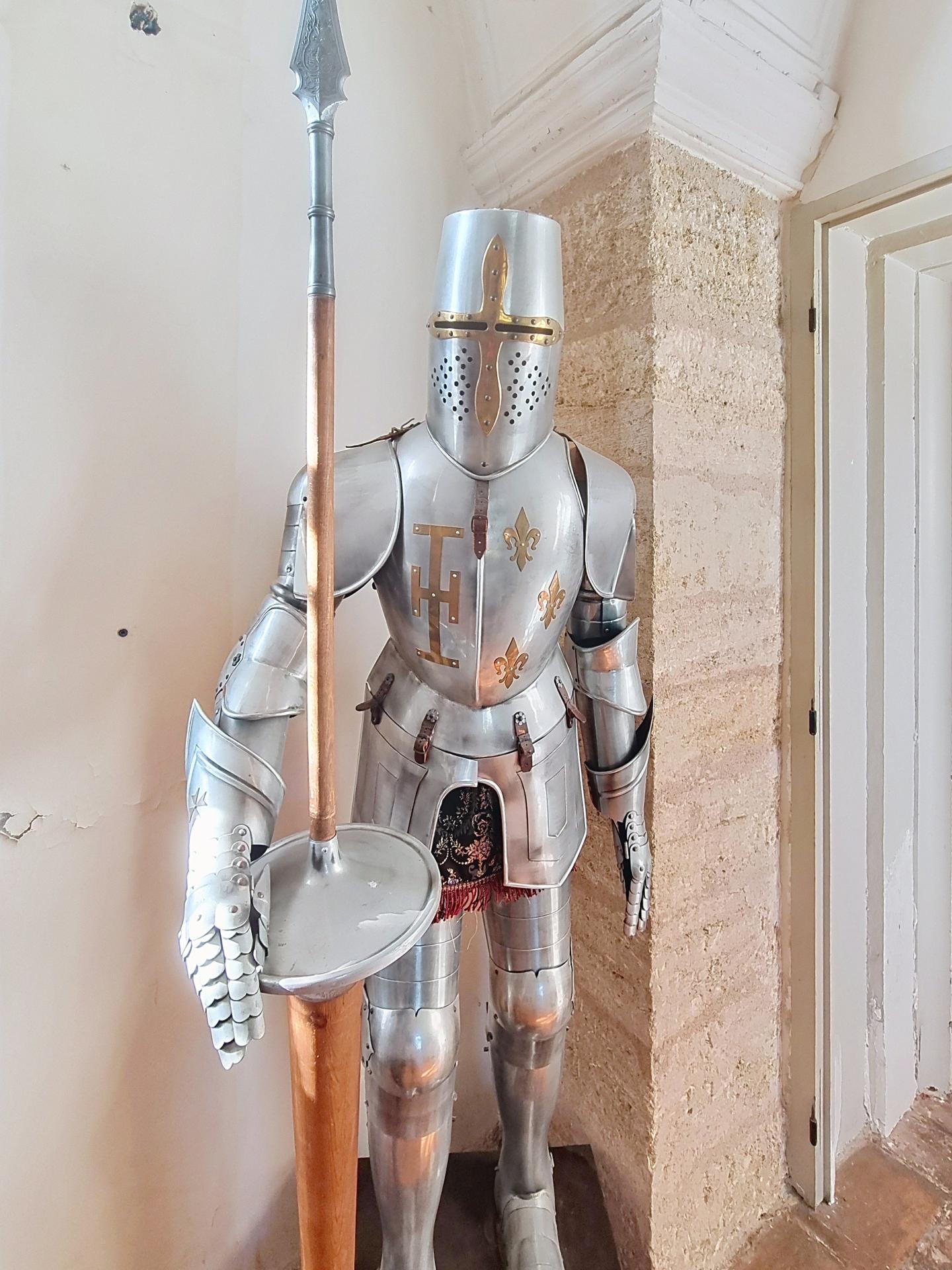 Photo 5 of the listing.