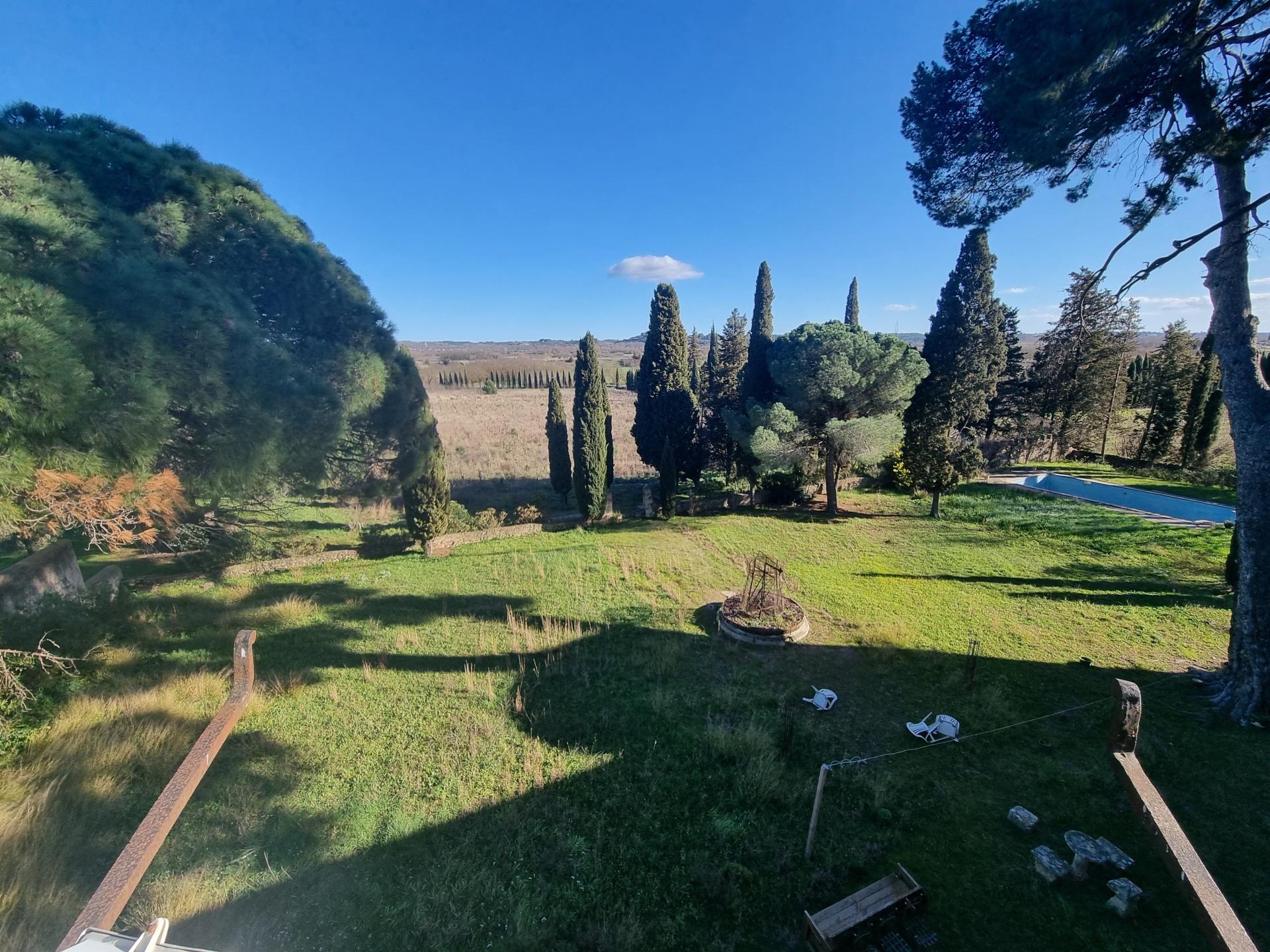 Photo 10 of the listing.