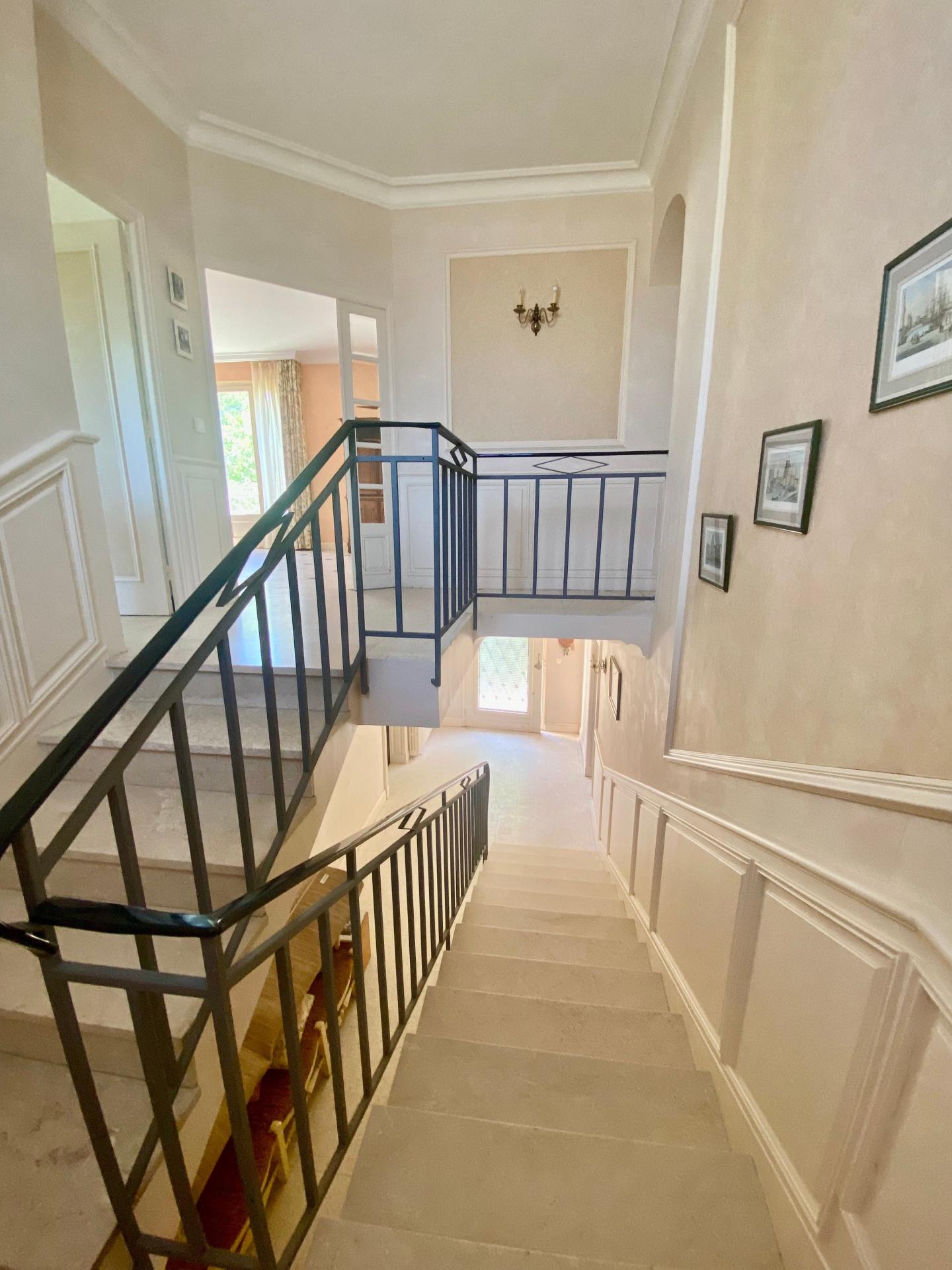 Photo 4 of the listing.