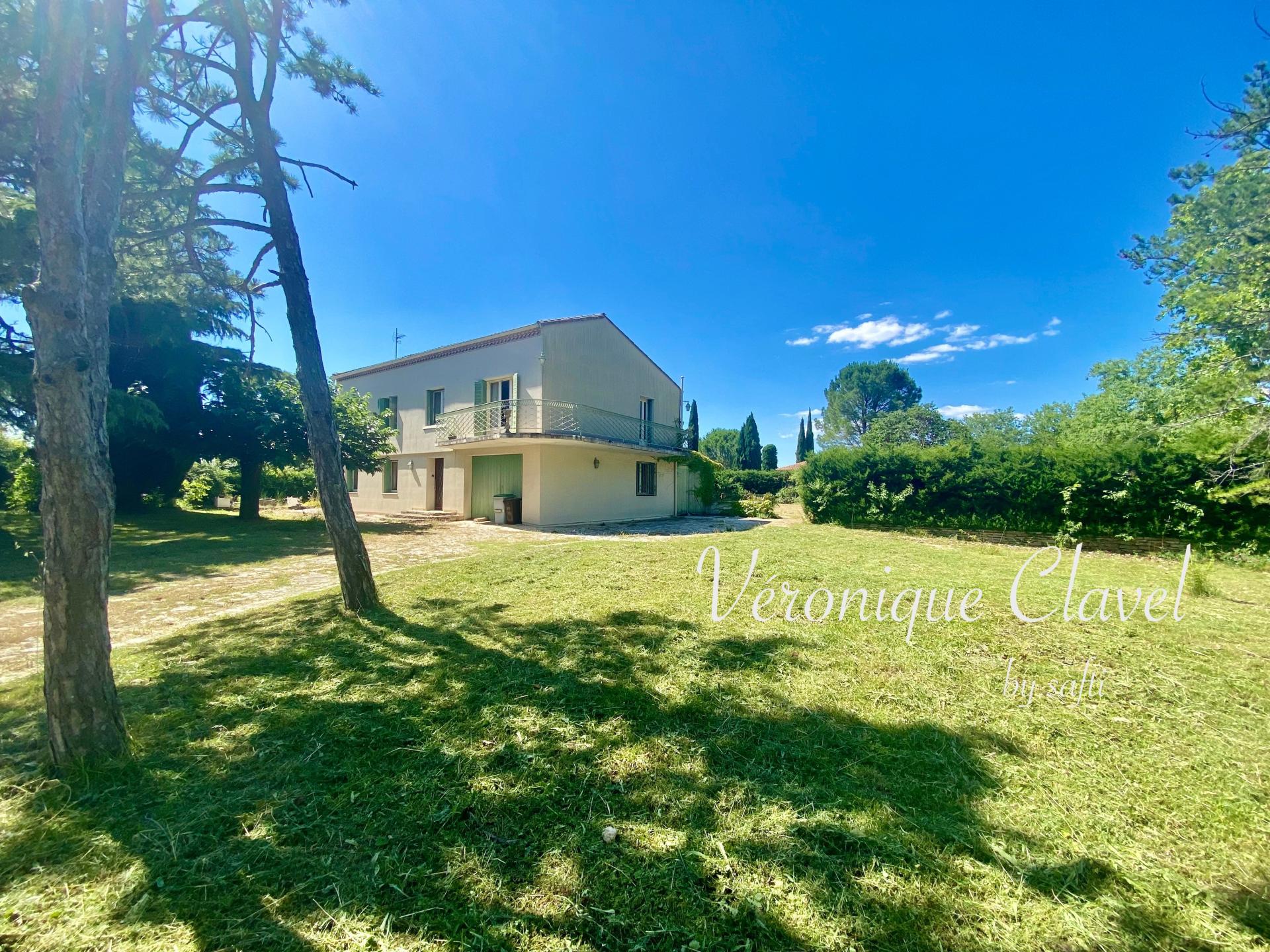 Photo 3 of the listing.