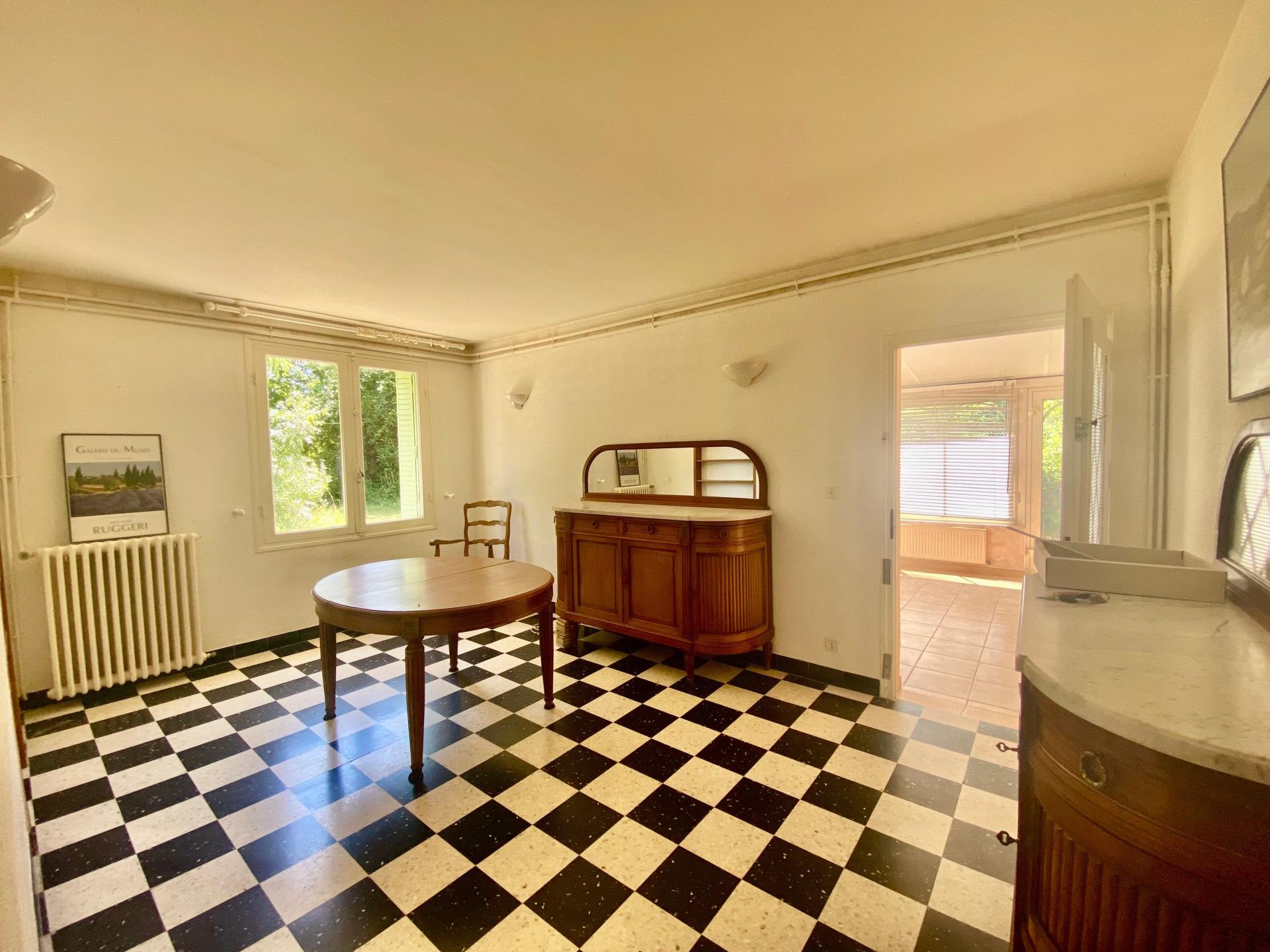 Photo 12 of the listing.