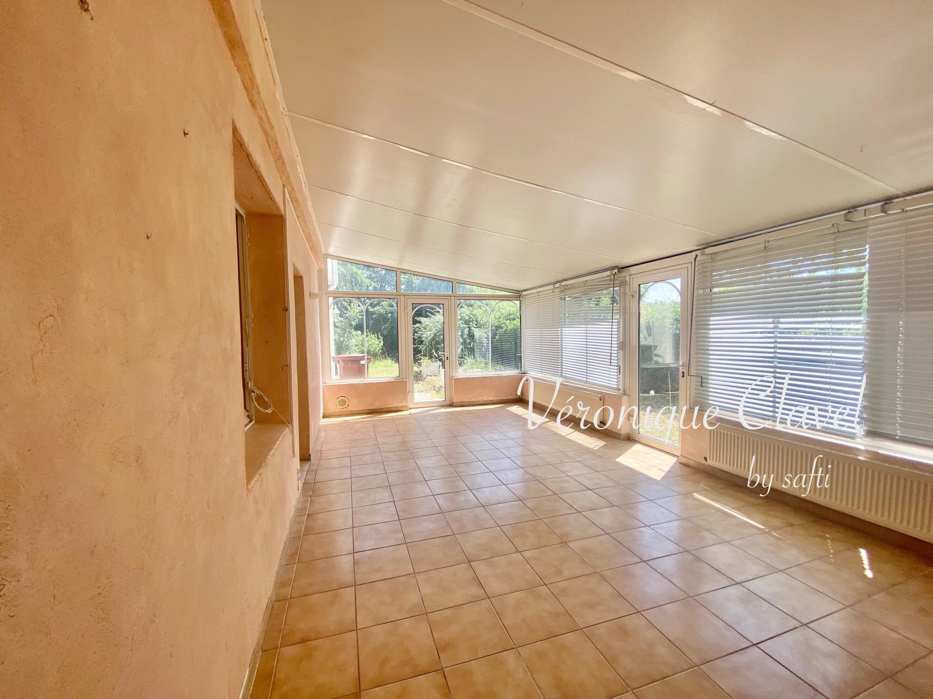 Photo 15 of the listing.