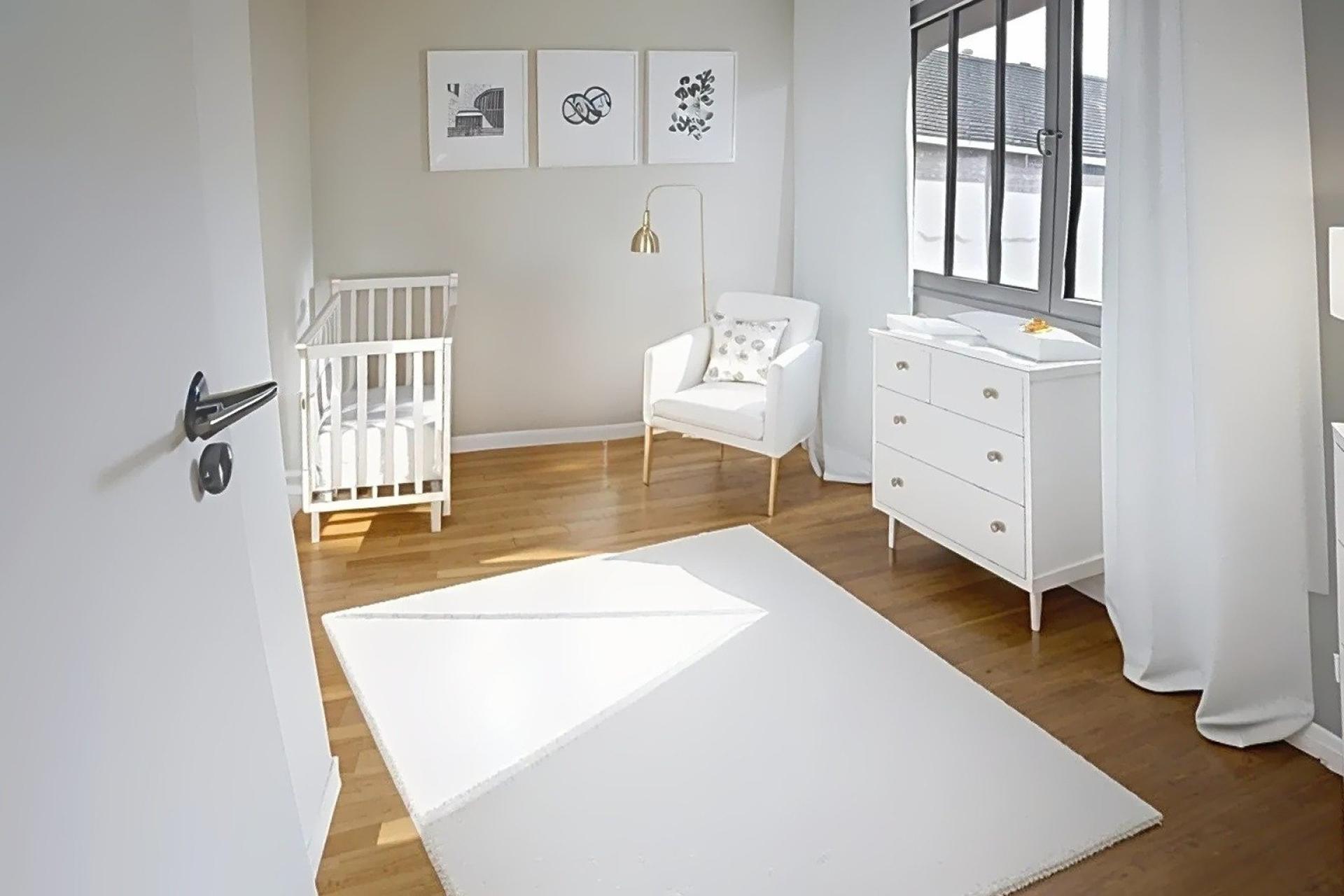 Photo 4 of the listing.