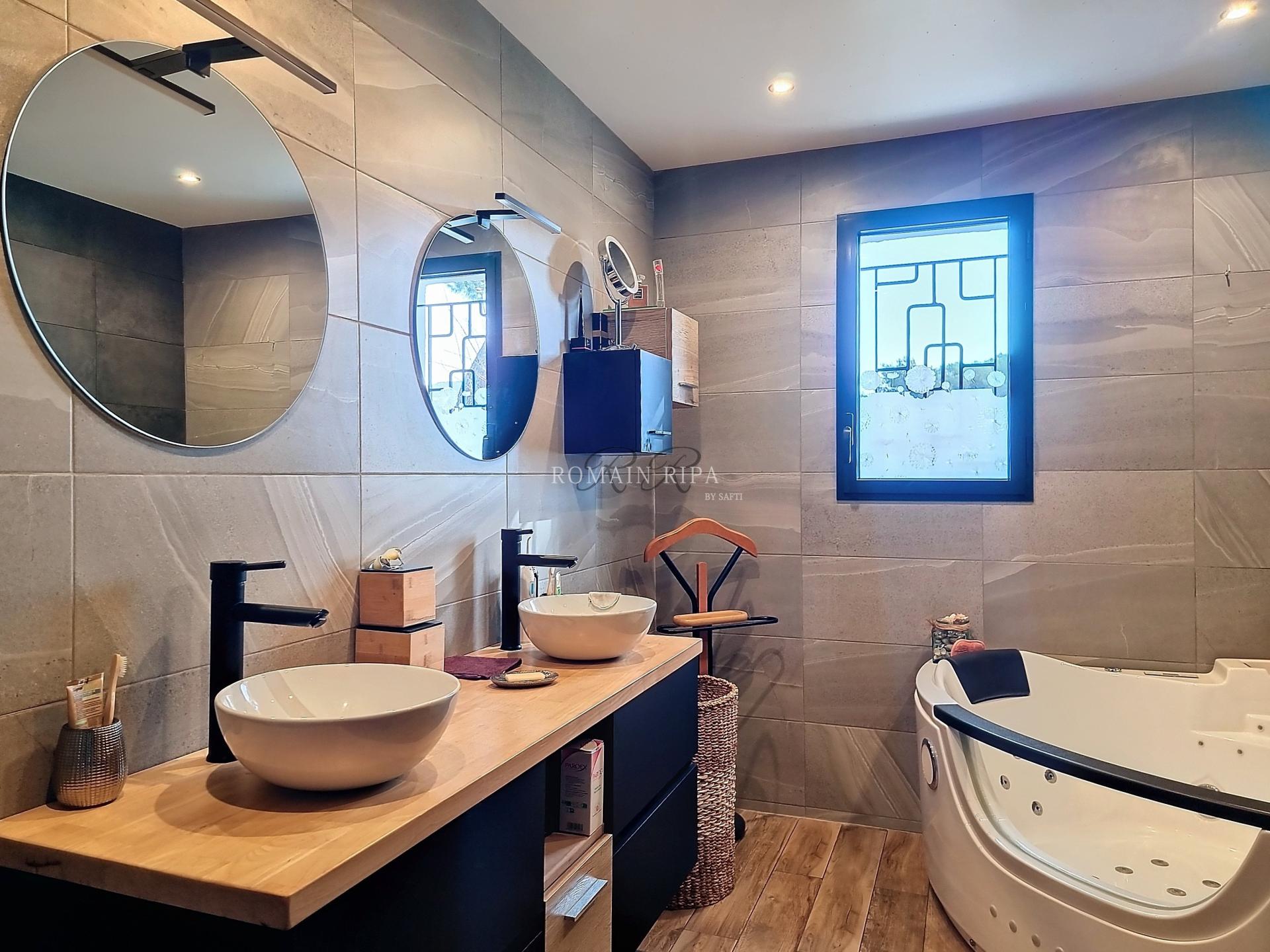 Photo 14 de l'annonce.