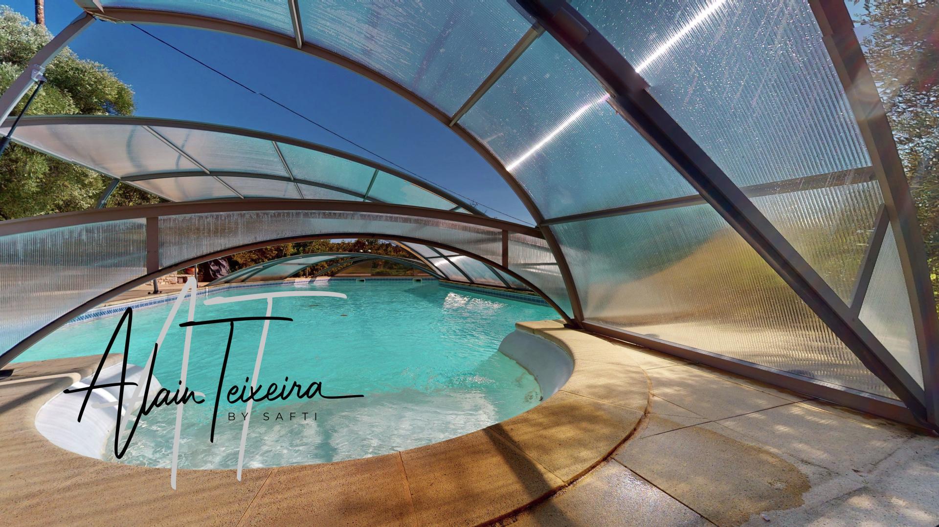 Photo 5 of the listing.