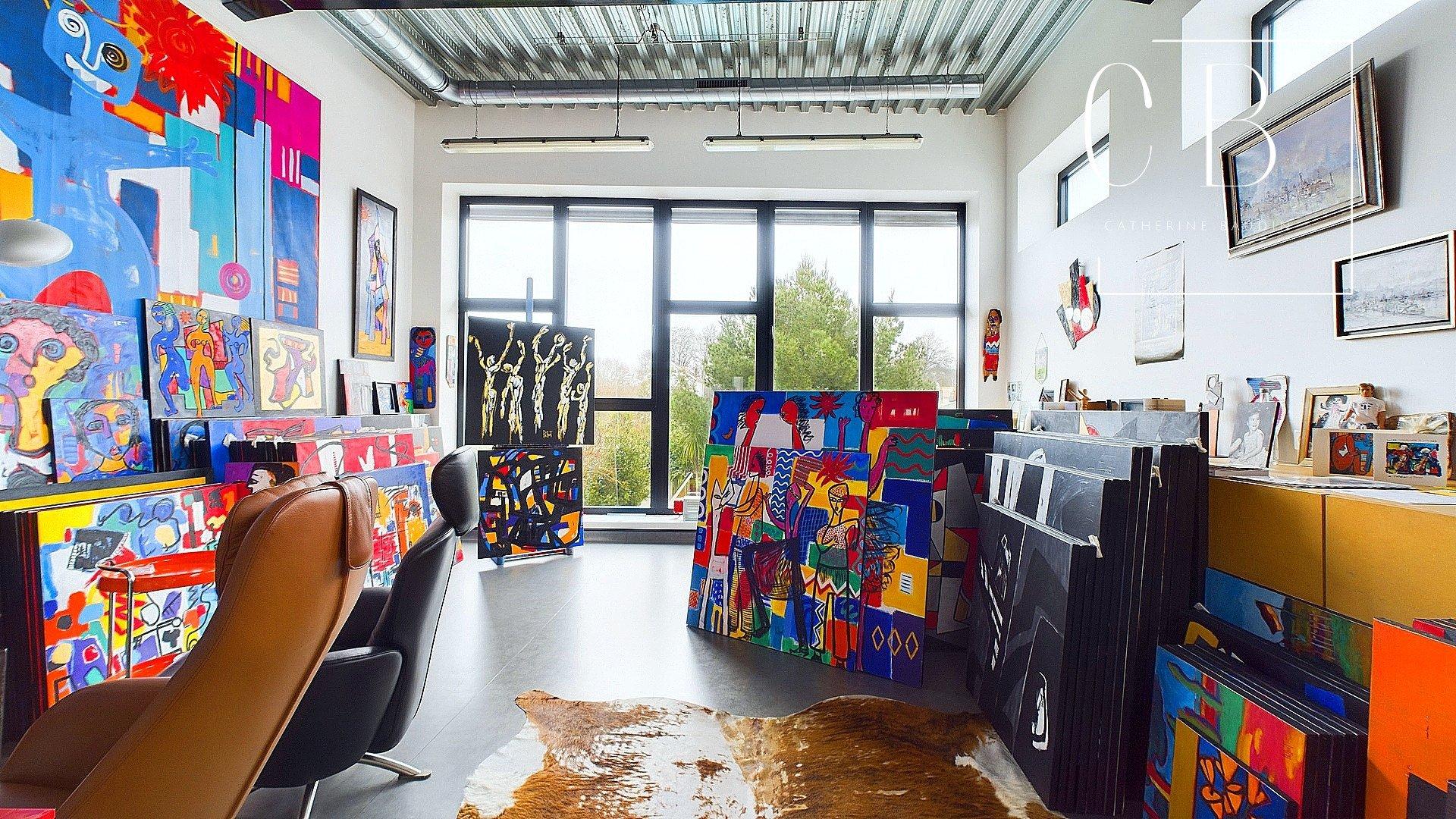 Photo 7 of the listing.