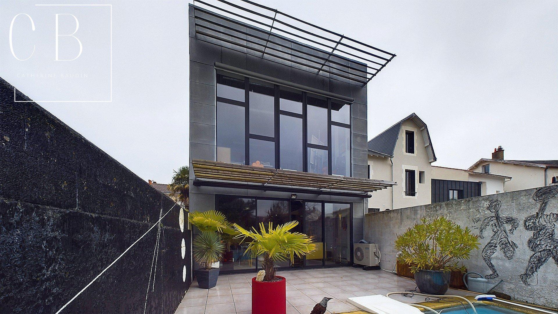 Photo 14 of the listing.