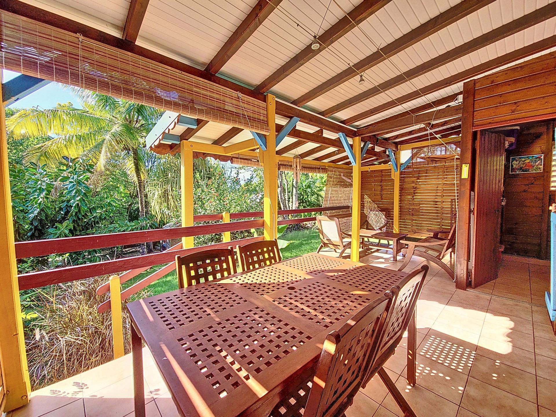 Photo 11 of the listing.