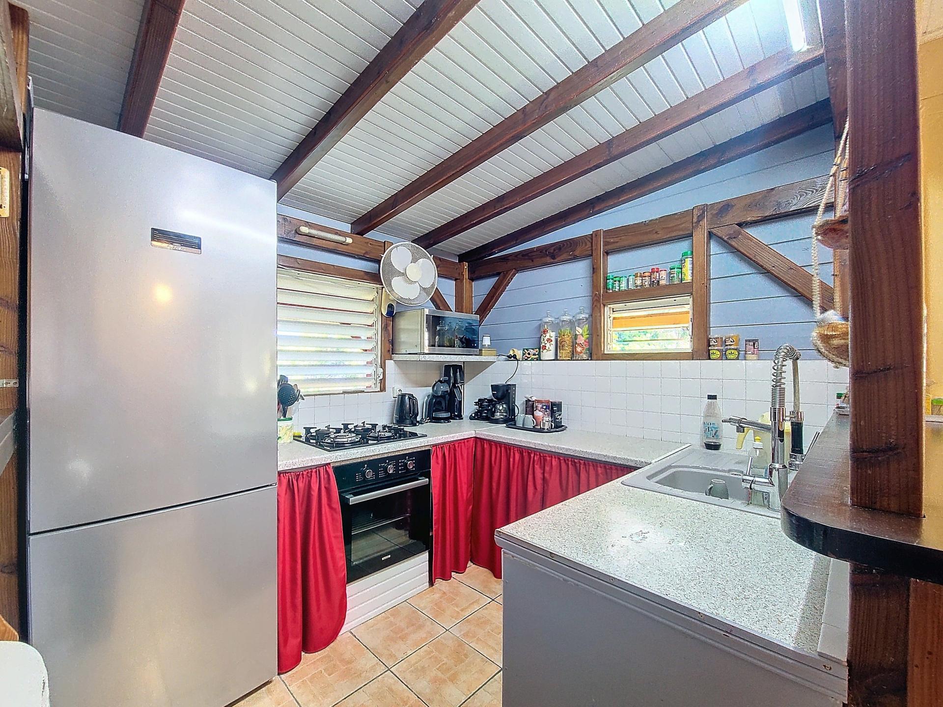 Photo 5 of the listing.