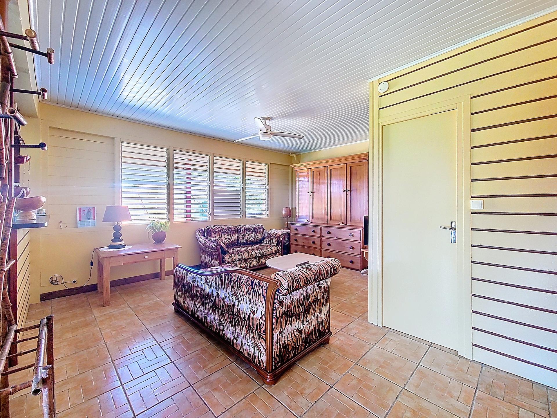 Photo 6 of the listing.