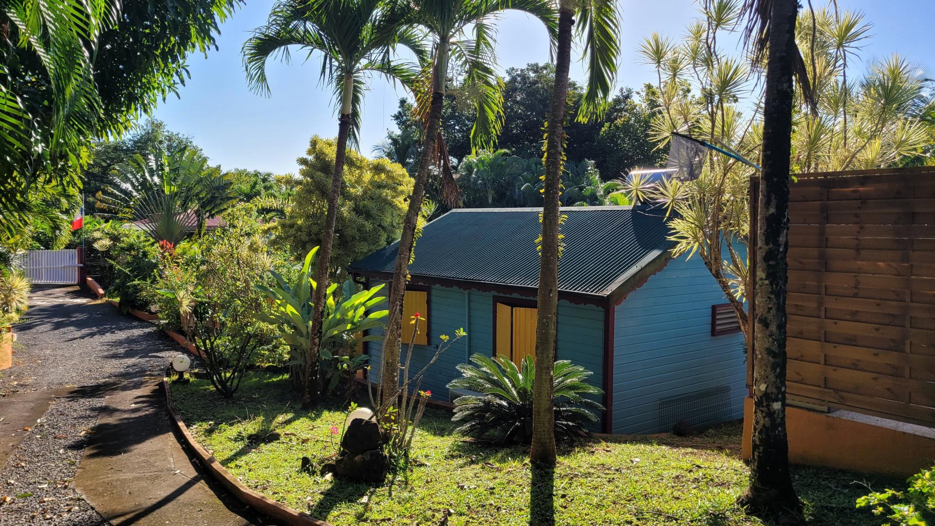 Photo 3 of the listing.