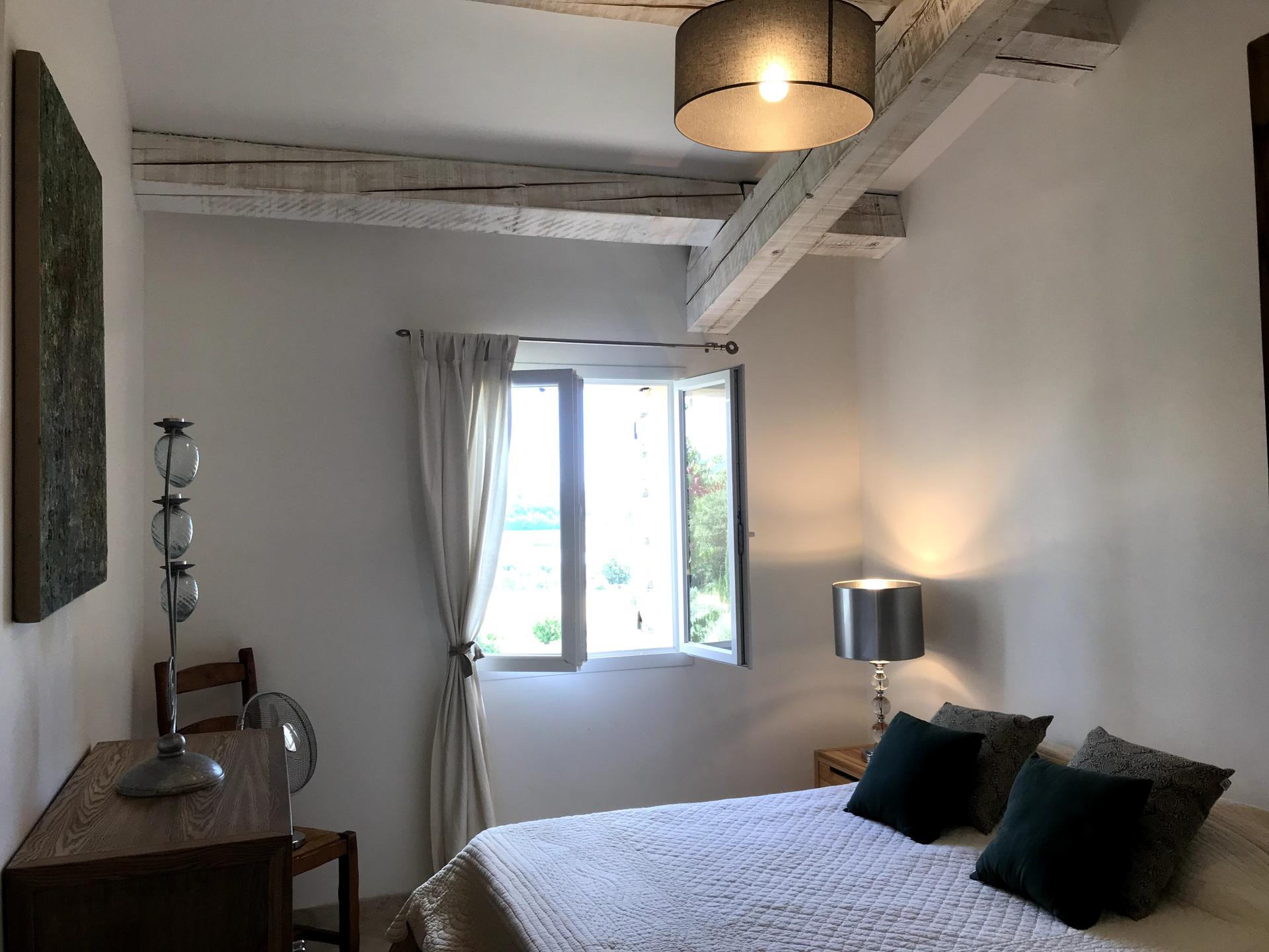 Photo 7 of the listing.