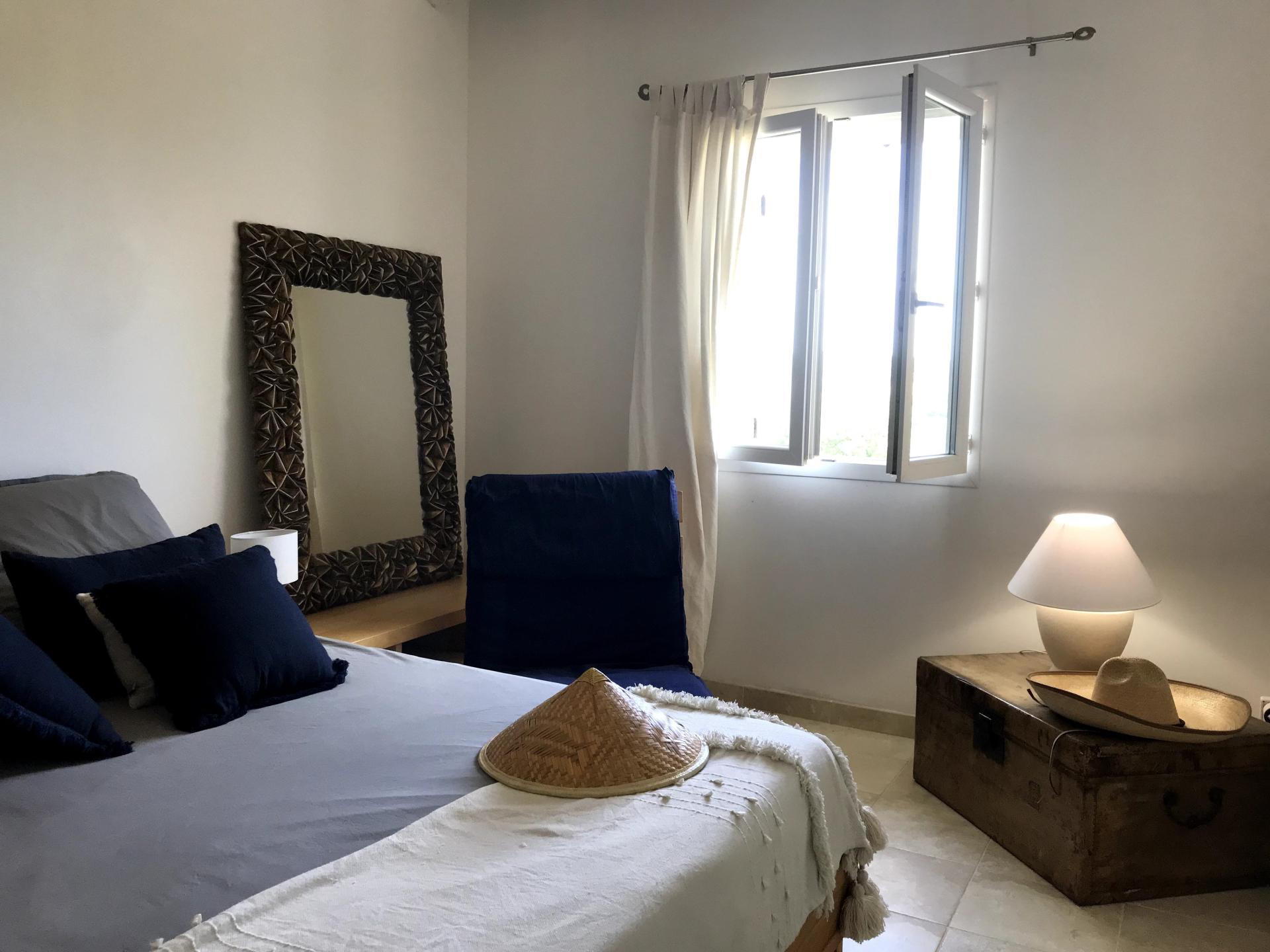 Photo 8 of the listing.