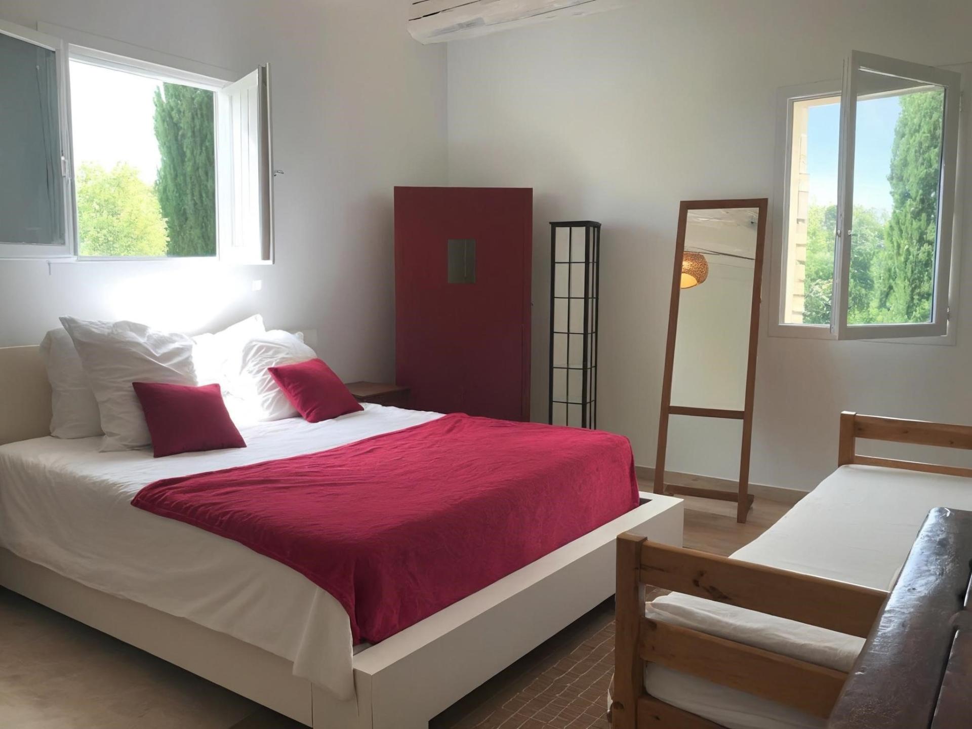 Photo 9 of the listing.