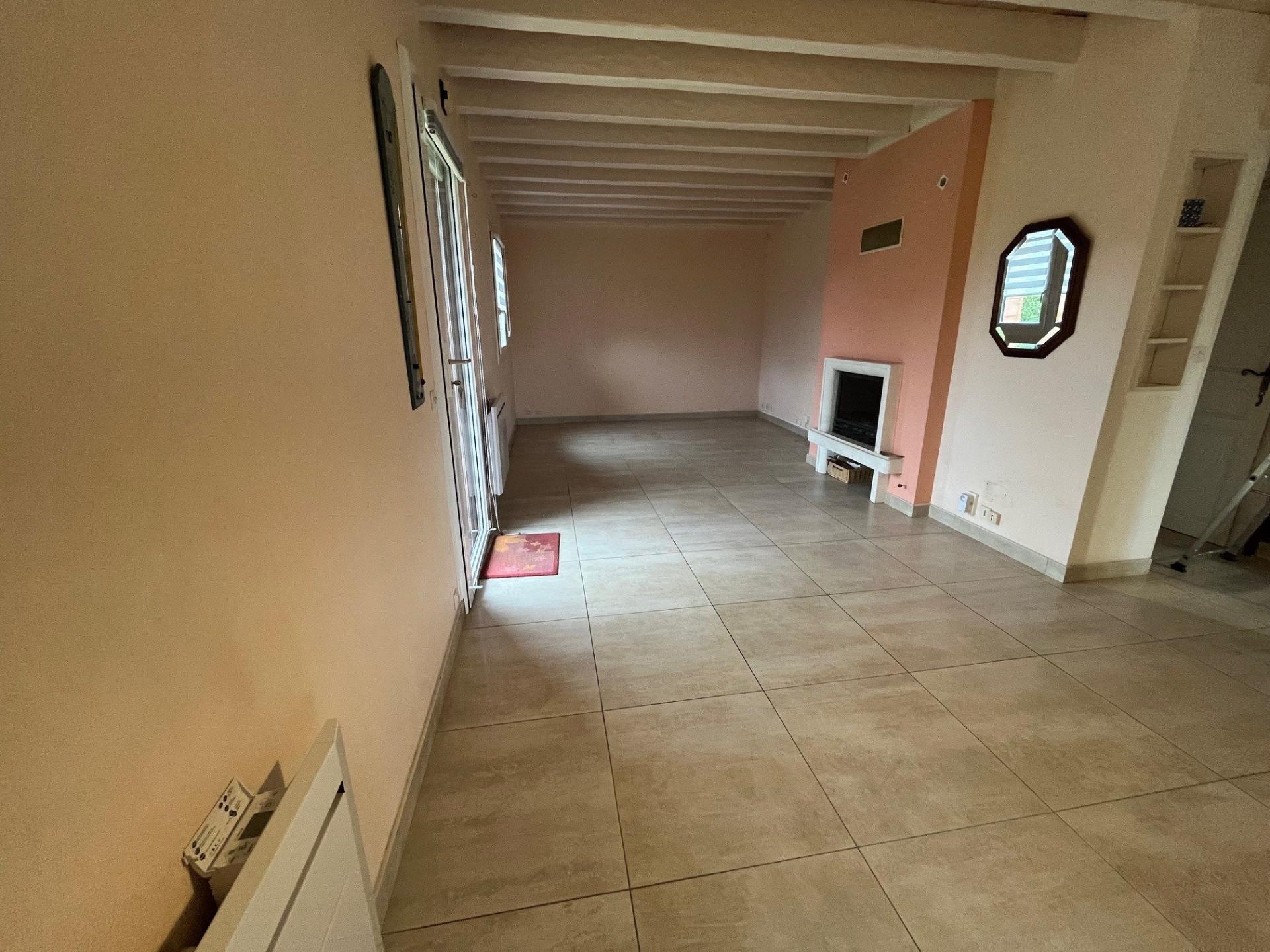 Photo 6 of the listing.