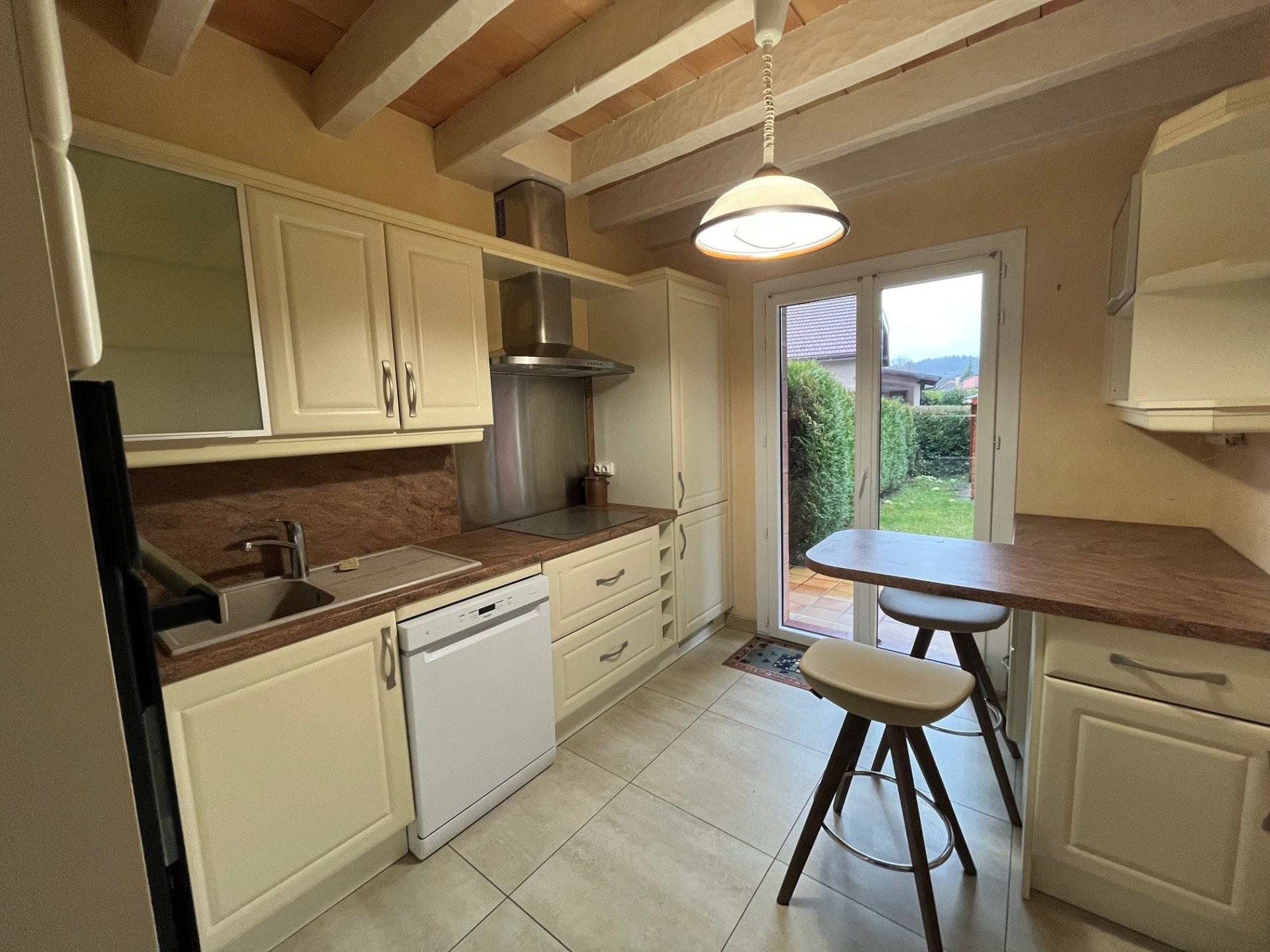 Photo 5 of the listing.