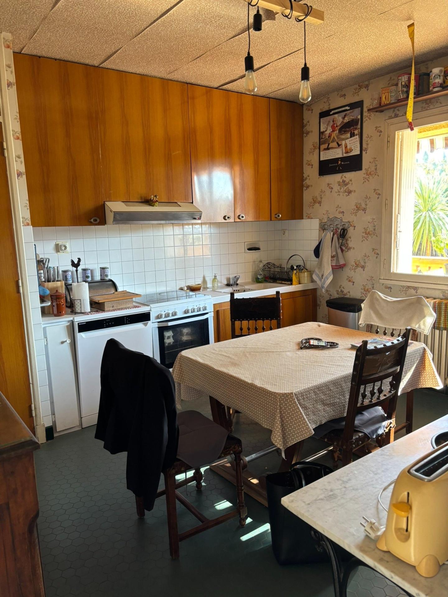 Photo 5 of the listing.