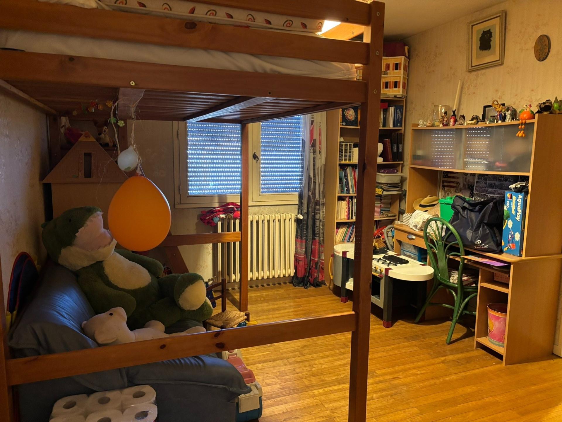 Photo 8 of the listing.