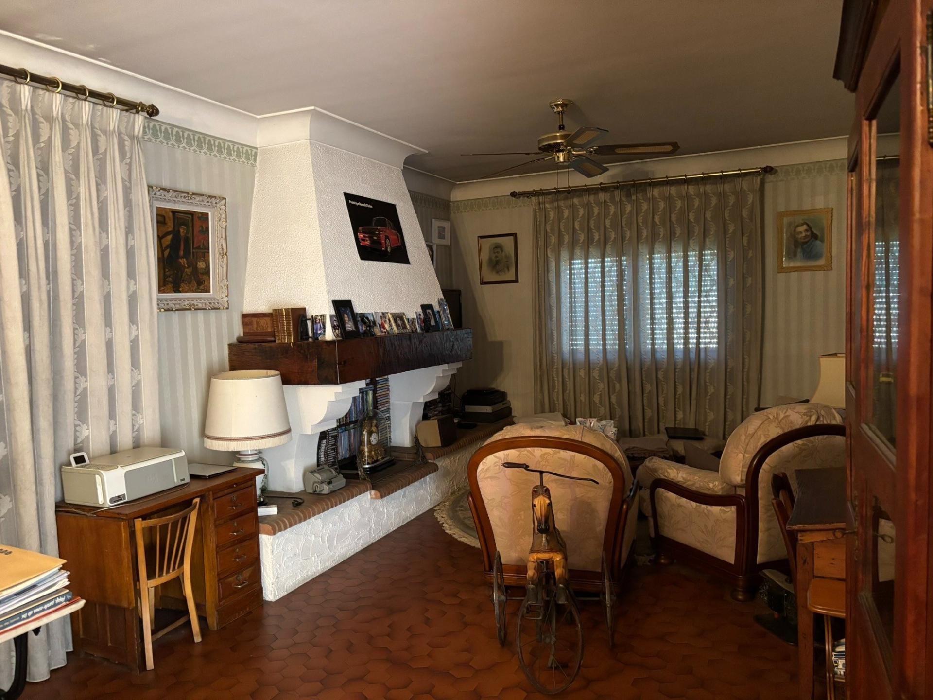 Photo 3 of the listing.