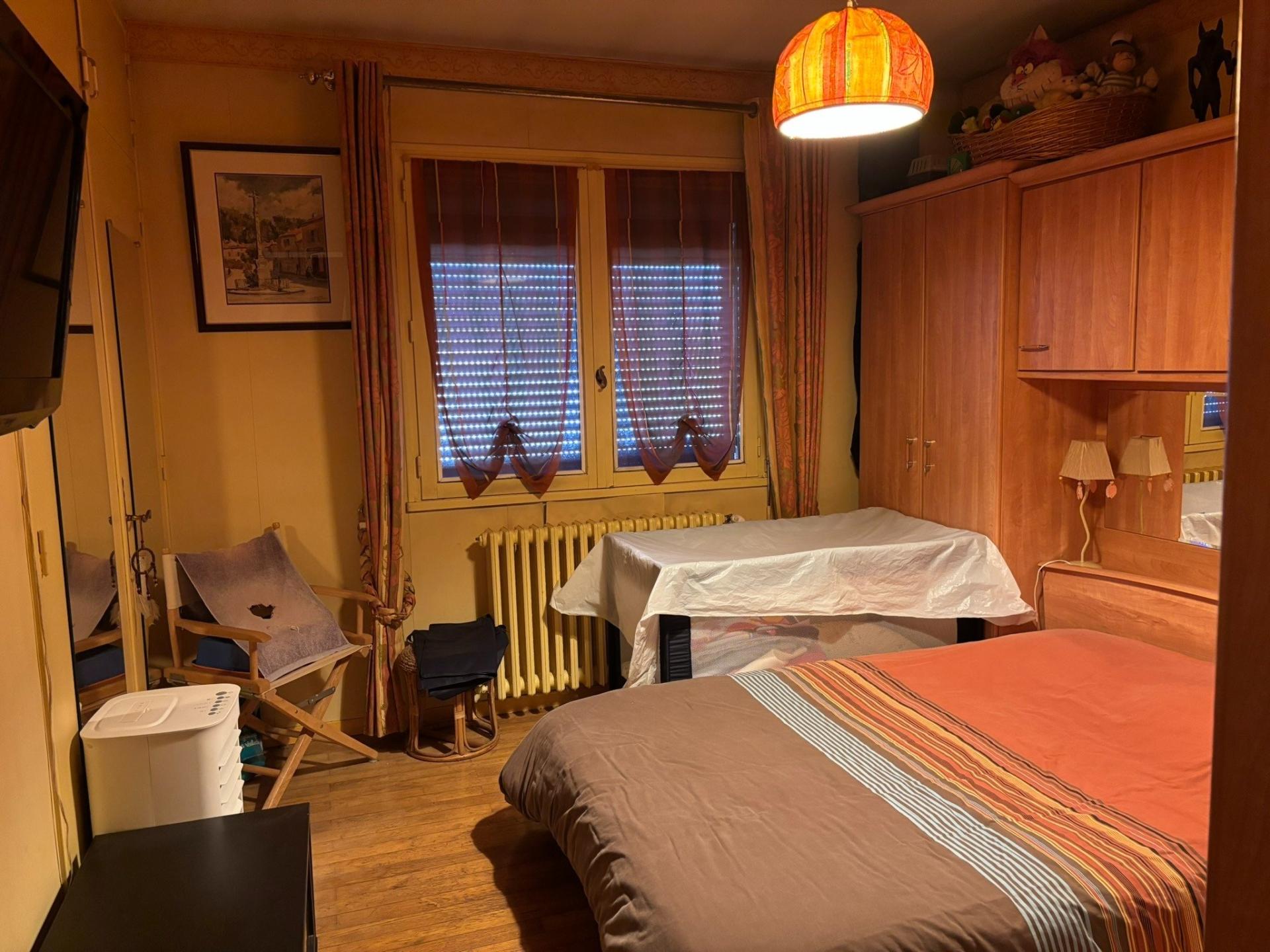 Photo 6 of the listing.