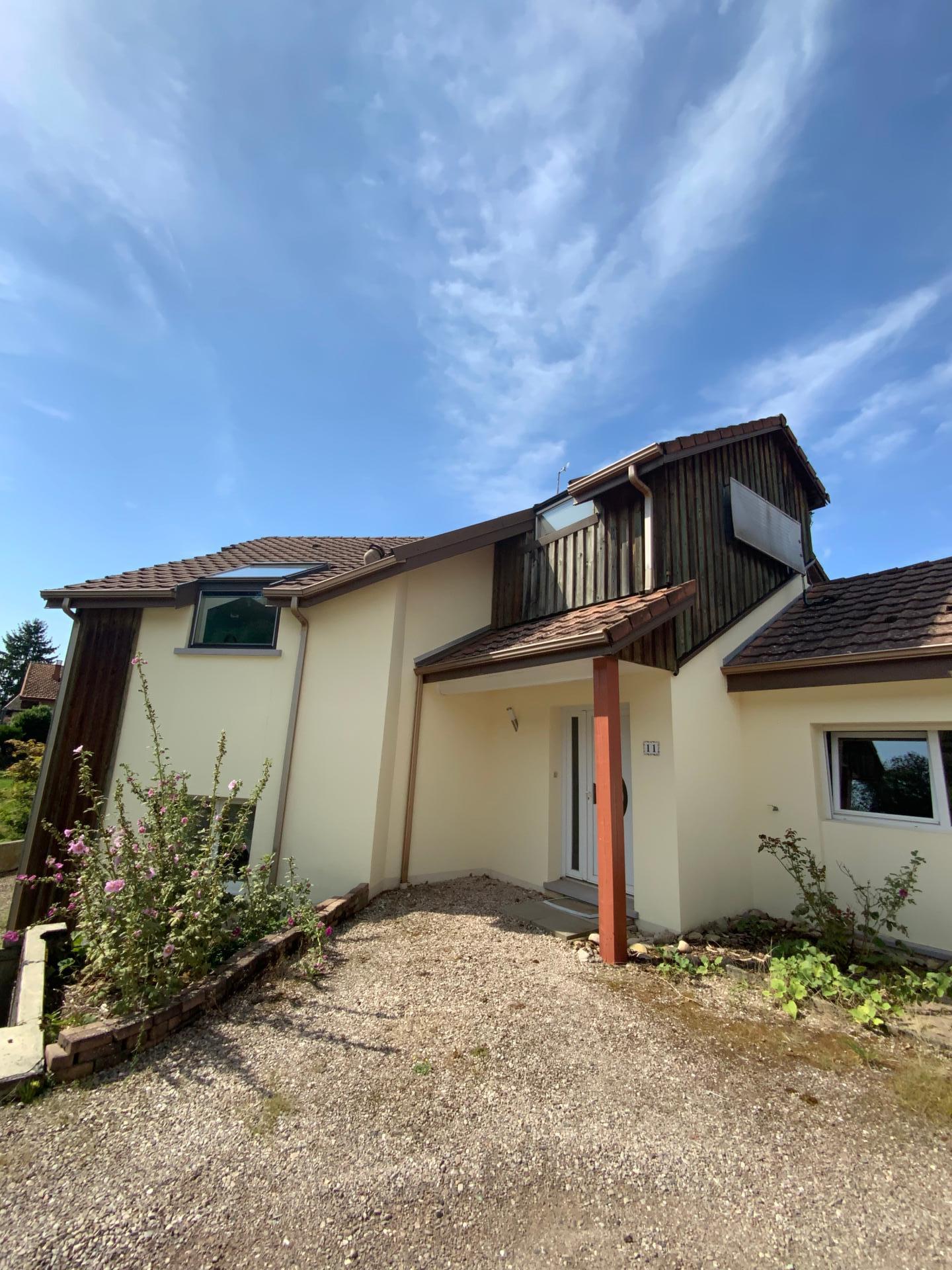 Photo 3 of the listing.